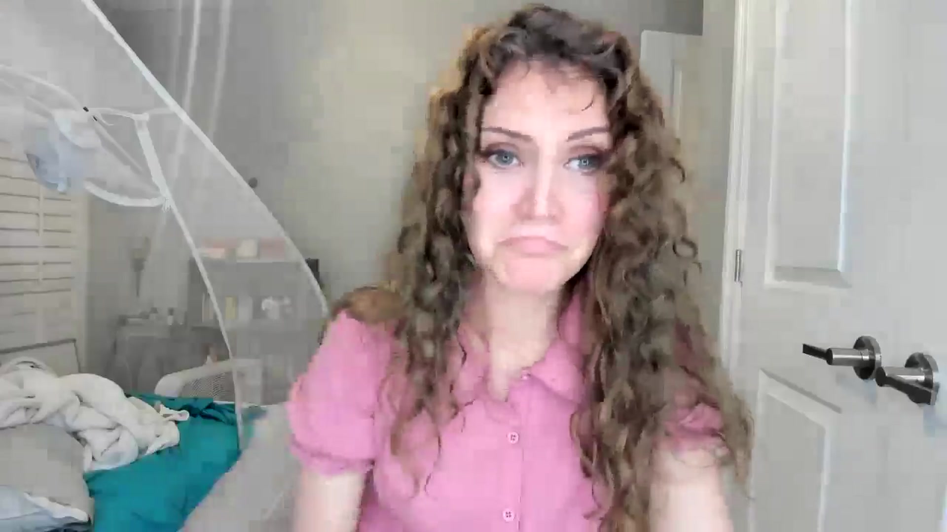 Gallery image thumbnail from Laurel's myfreecams stream on, 08/22/2025, 06:11 image 2 of 20