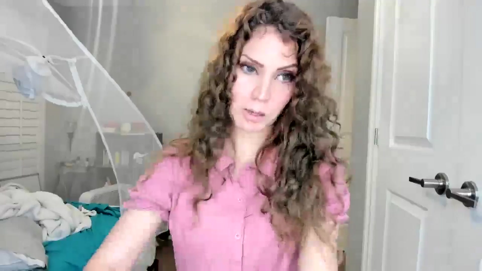 Gallery image thumbnail from Laurel's myfreecams stream on, 08/22/2025, 06:11 image 4 of 20