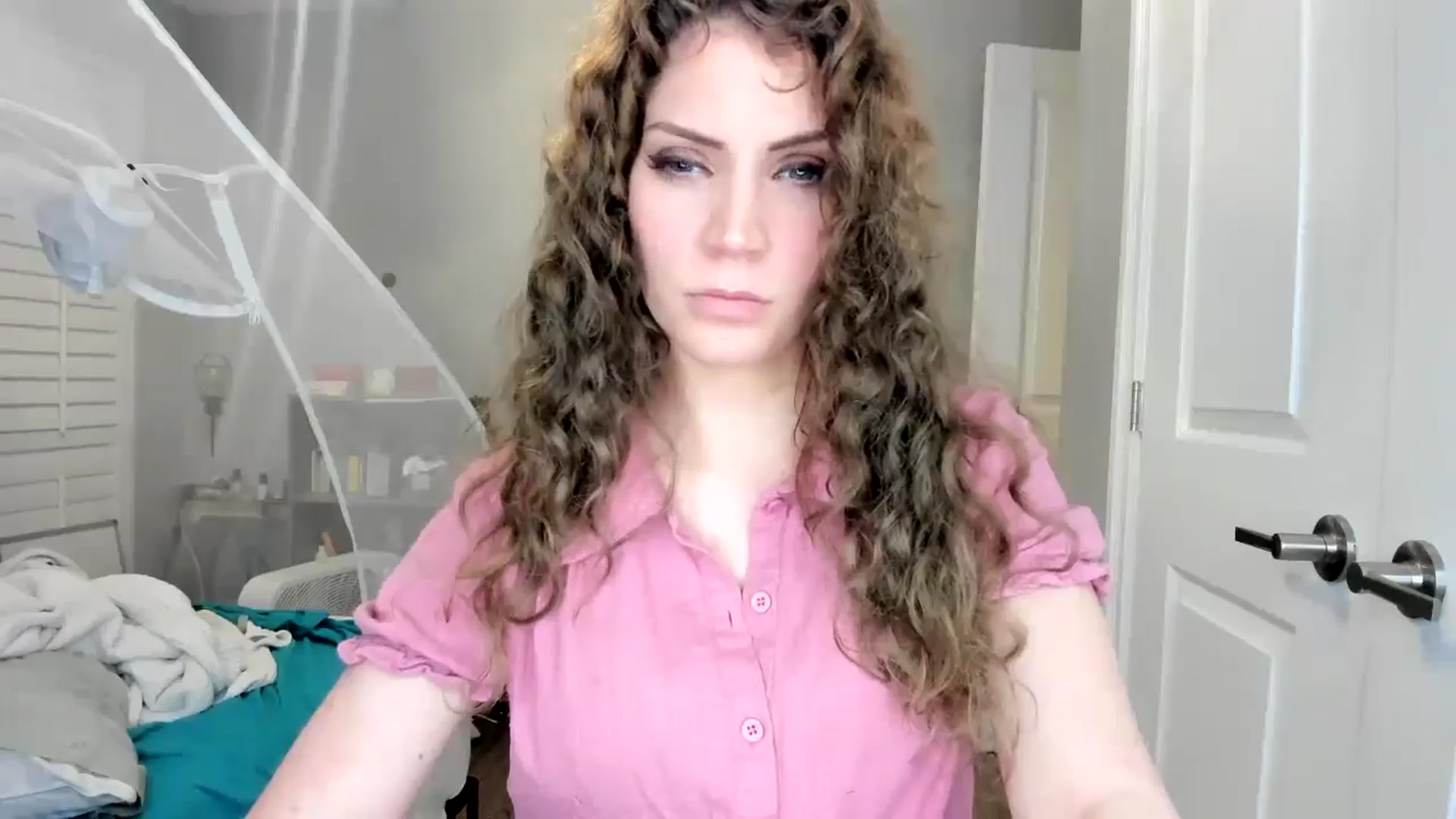 Gallery image thumbnail from Laurel's myfreecams stream on, 08/22/2025, 06:11 image 6 of 20