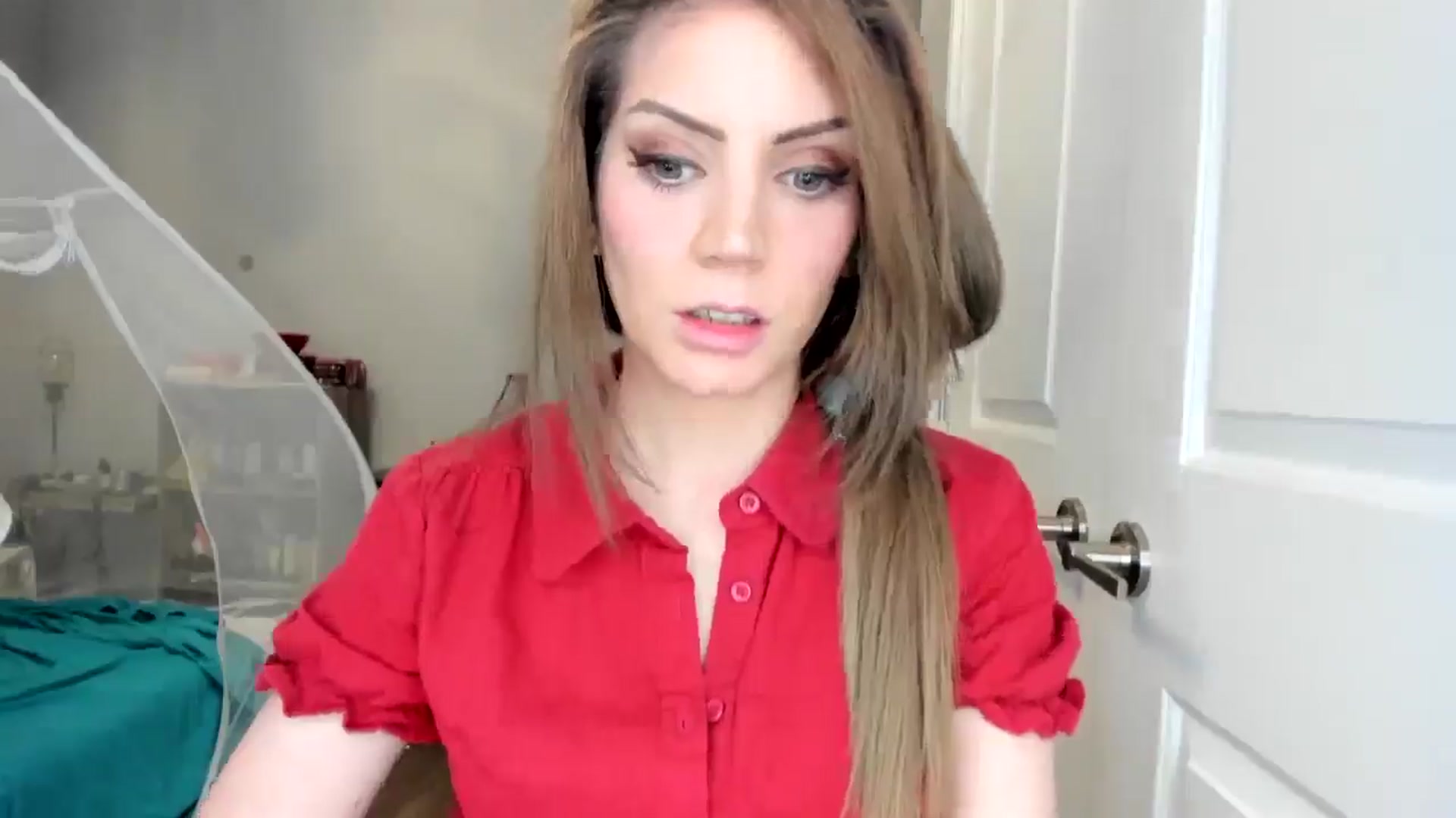 Gallery image thumbnail from Laurel's myfreecams stream on, 08/30/2025, 03:37 image 16 of 20