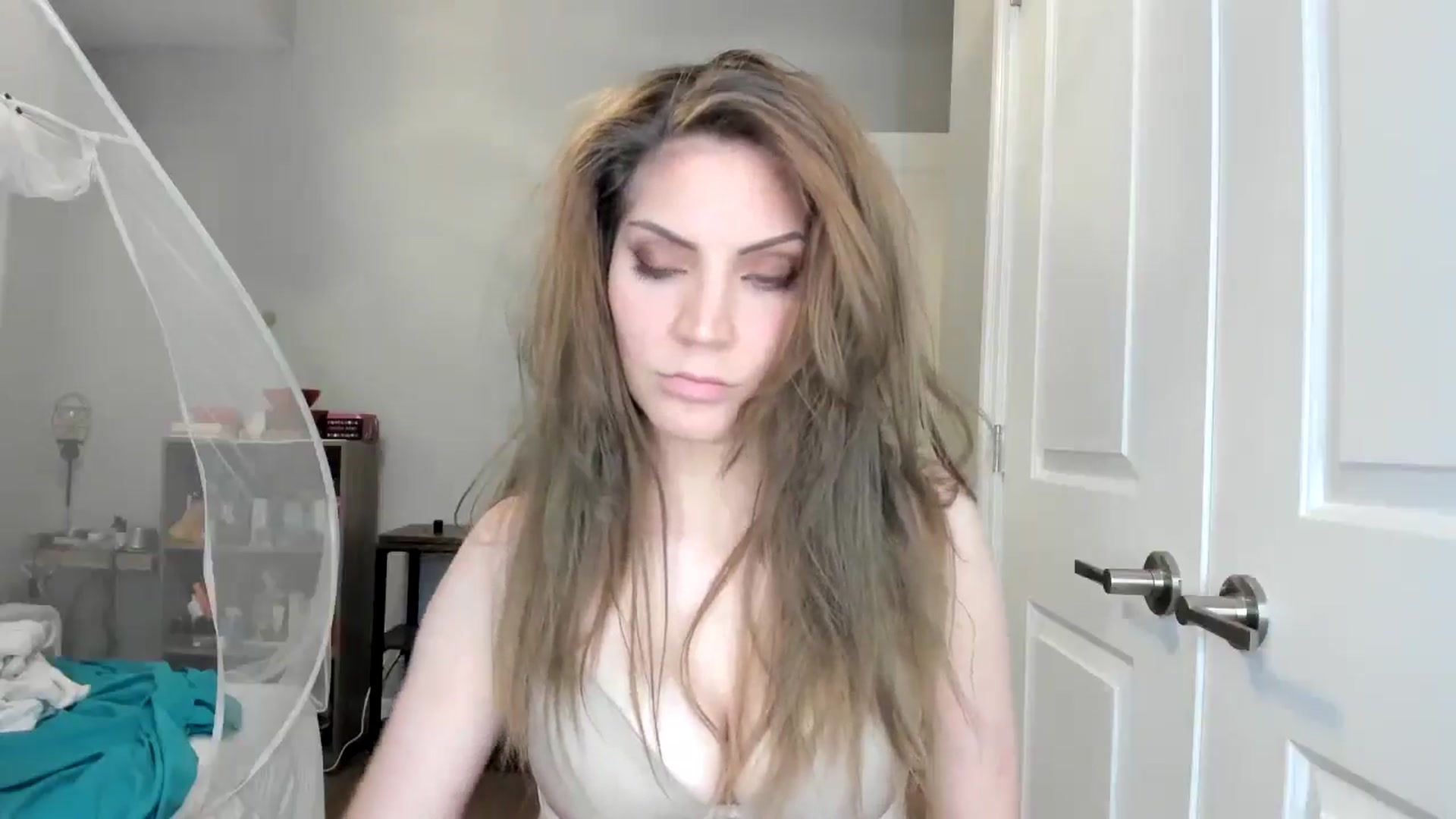 Gallery image thumbnail from Laurel's myfreecams stream on, 09/01/2025, 06:01 image 9 of 20