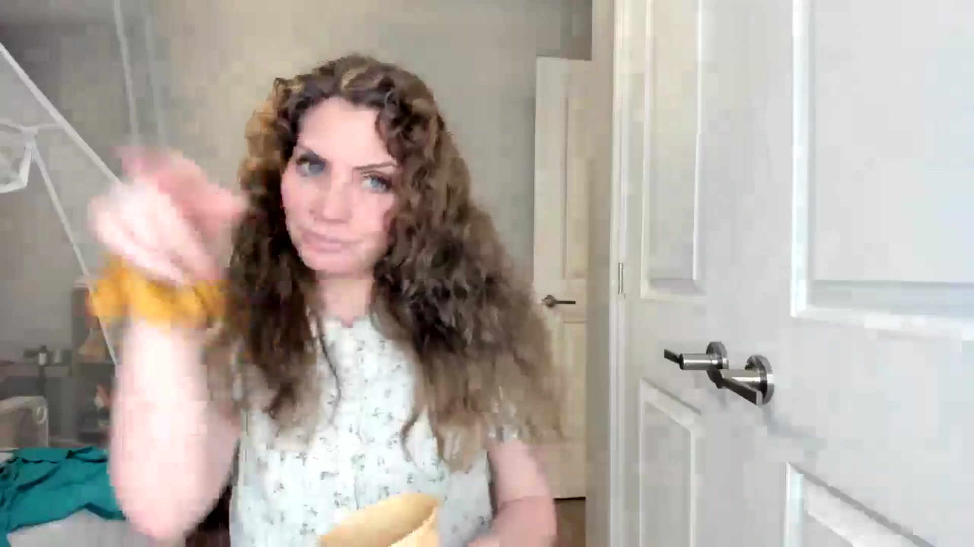 Gallery image thumbnail from Laurel's myfreecams stream on, 10/15/2025, 07:19 image 2 of 20