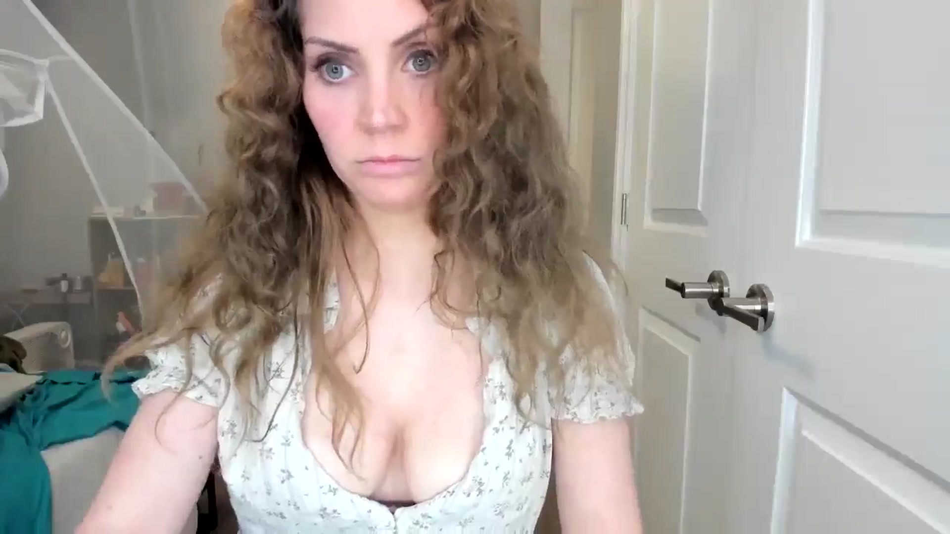 Gallery image thumbnail from Laurel's myfreecams stream on, 10/15/2025, 08:11 image 18 of 20