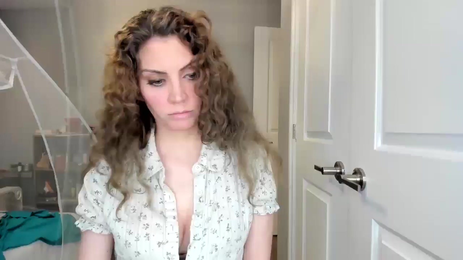 Gallery image thumbnail from Laurel's myfreecams stream on, 10/15/2025, 08:11 image 1 of 20