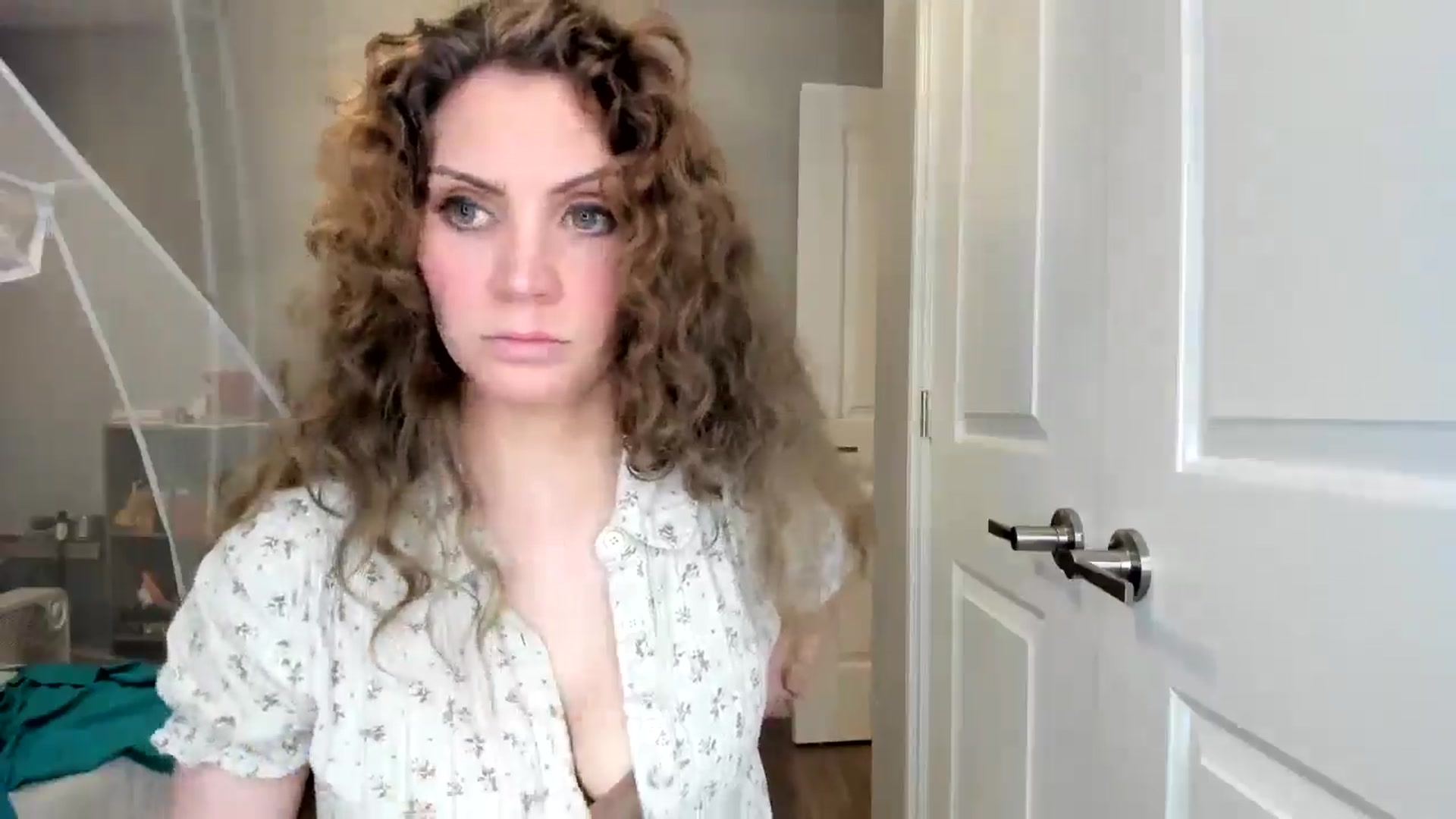 Gallery image thumbnail from Laurel's myfreecams stream on, 10/15/2025, 08:11 image 2 of 20