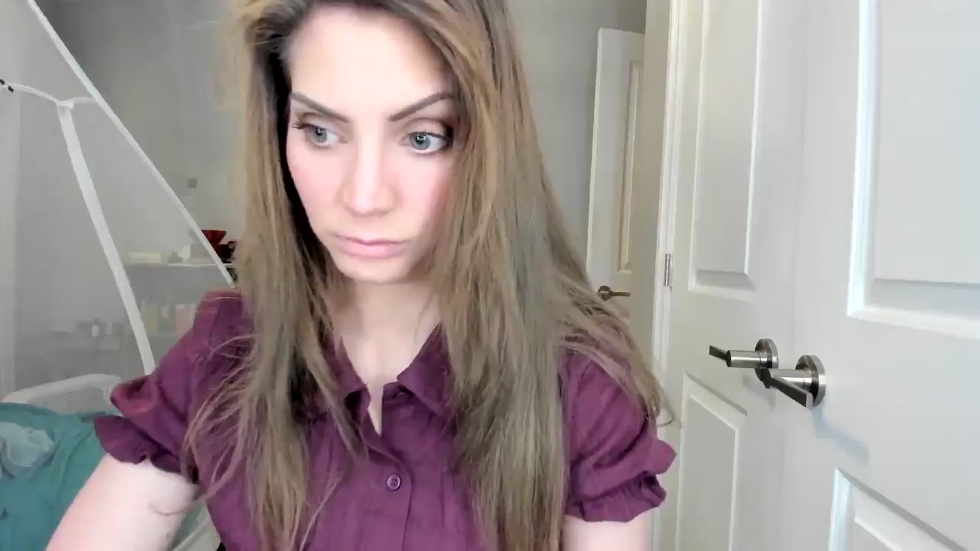 Gallery image thumbnail from Laurel's myfreecams stream on, 10/25/2025, 05:11 image 16 of 20