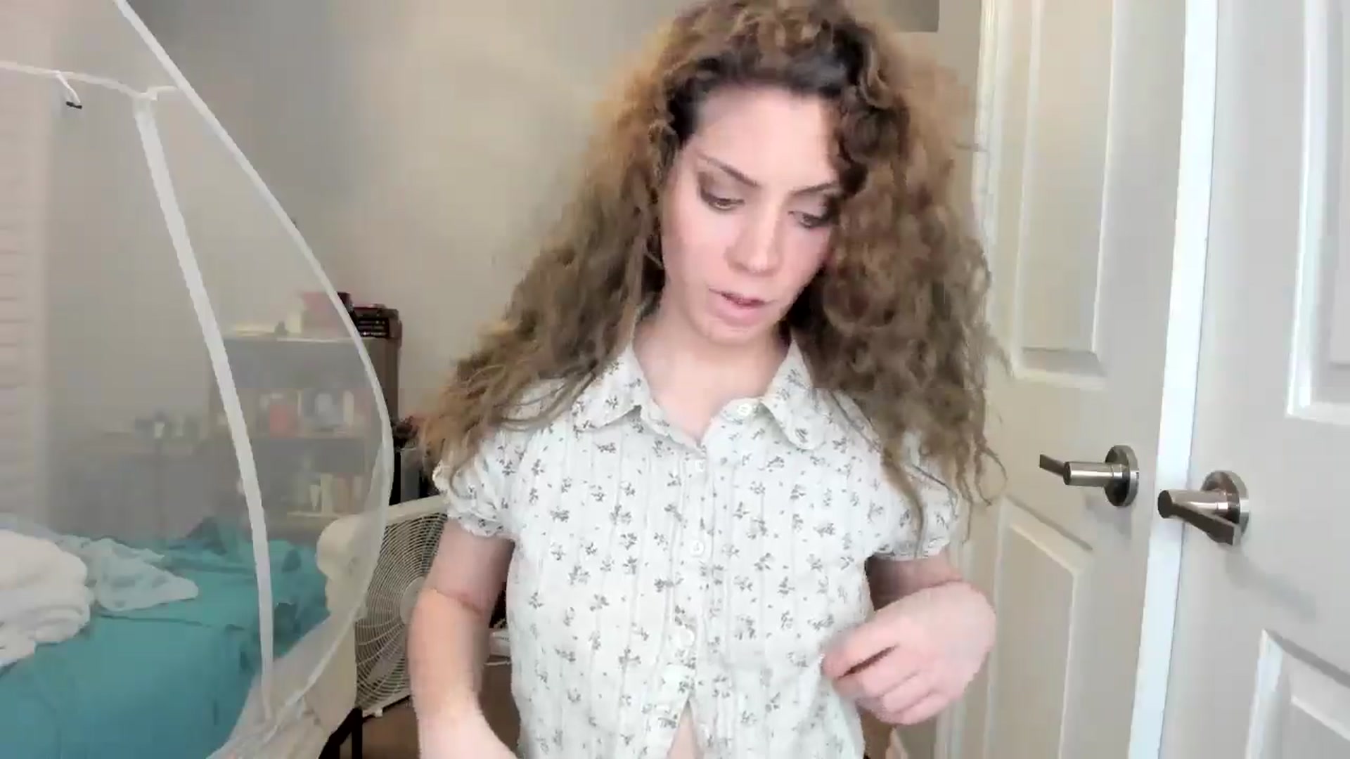 Gallery image thumbnail from Laurel's myfreecams stream on, 10/28/2025, 06:50 image 8 of 20