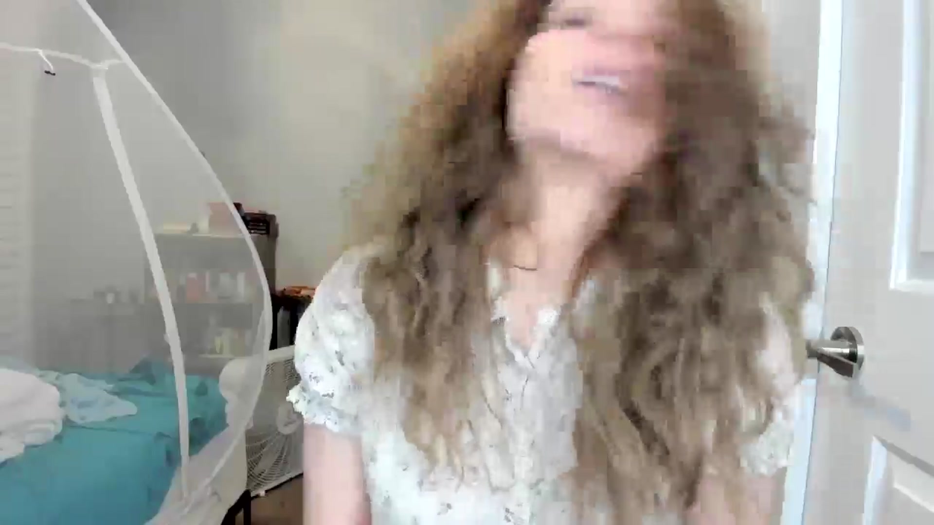 Gallery image thumbnail from Laurel's myfreecams stream on, 10/28/2025, 06:50 image 6 of 20