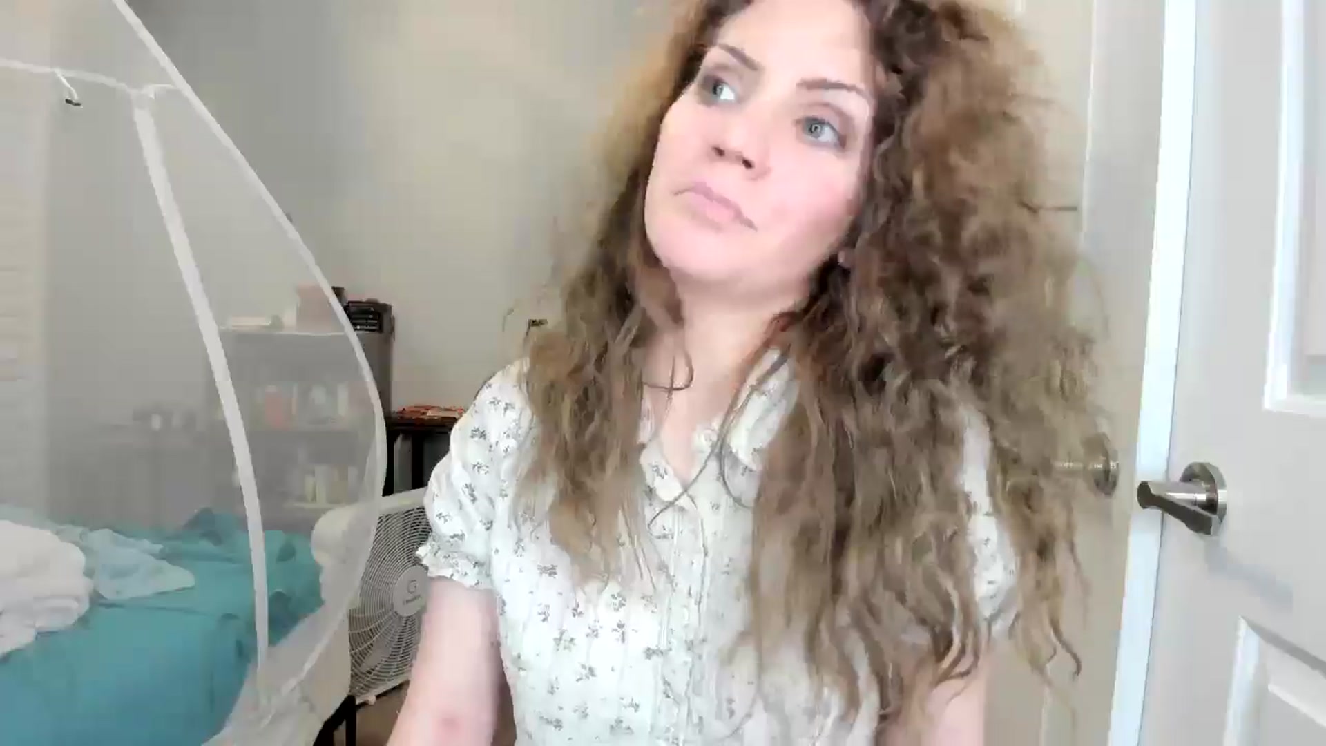 Gallery image thumbnail from Laurel's myfreecams stream on, 10/28/2025, 06:50 image 7 of 20