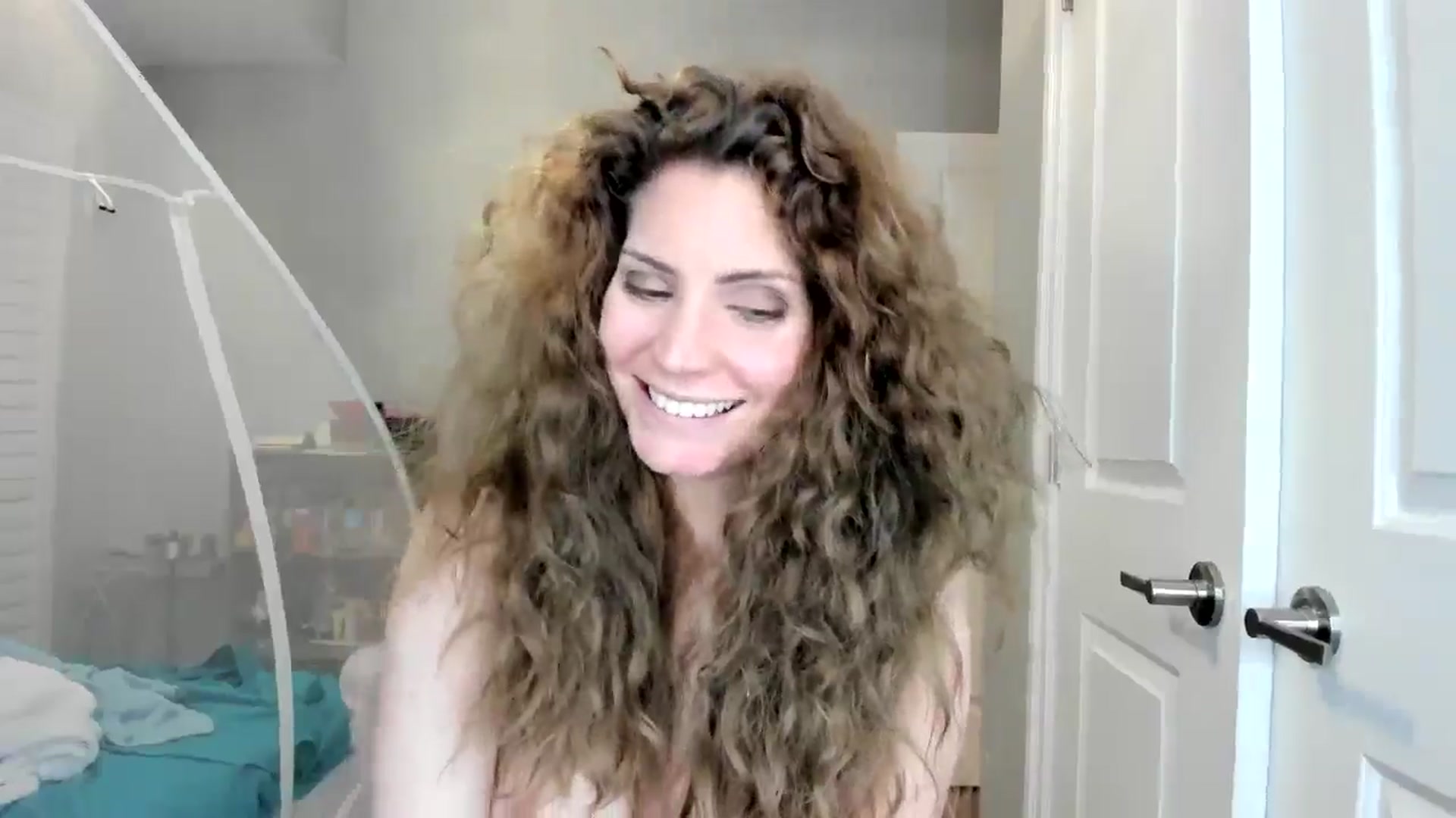 Gallery image thumbnail from Laurel's myfreecams stream on, 10/28/2025, 07:31 image 15 of 20