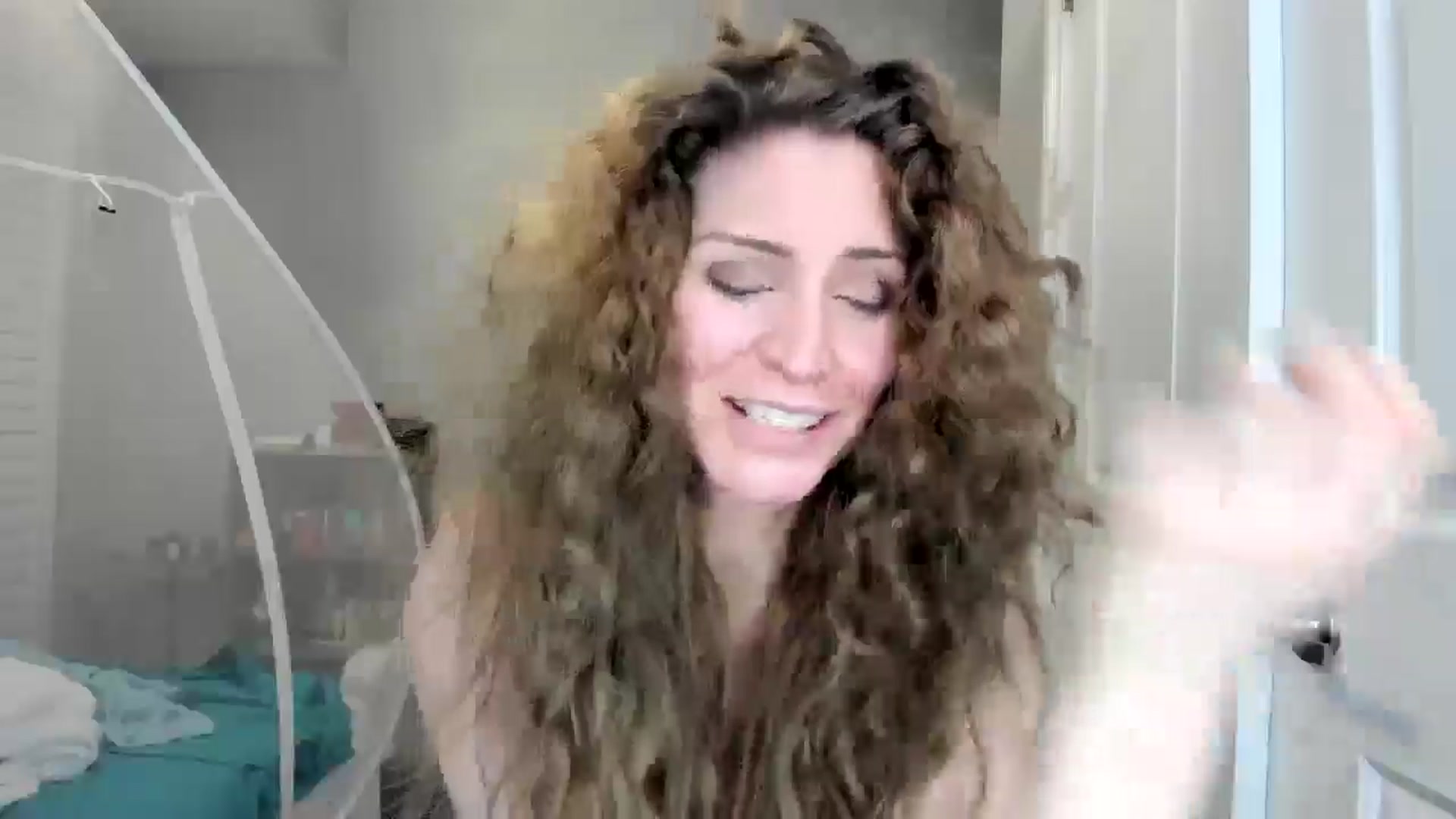 Gallery image thumbnail from Laurel's myfreecams stream on, 10/28/2025, 07:31 image 18 of 20