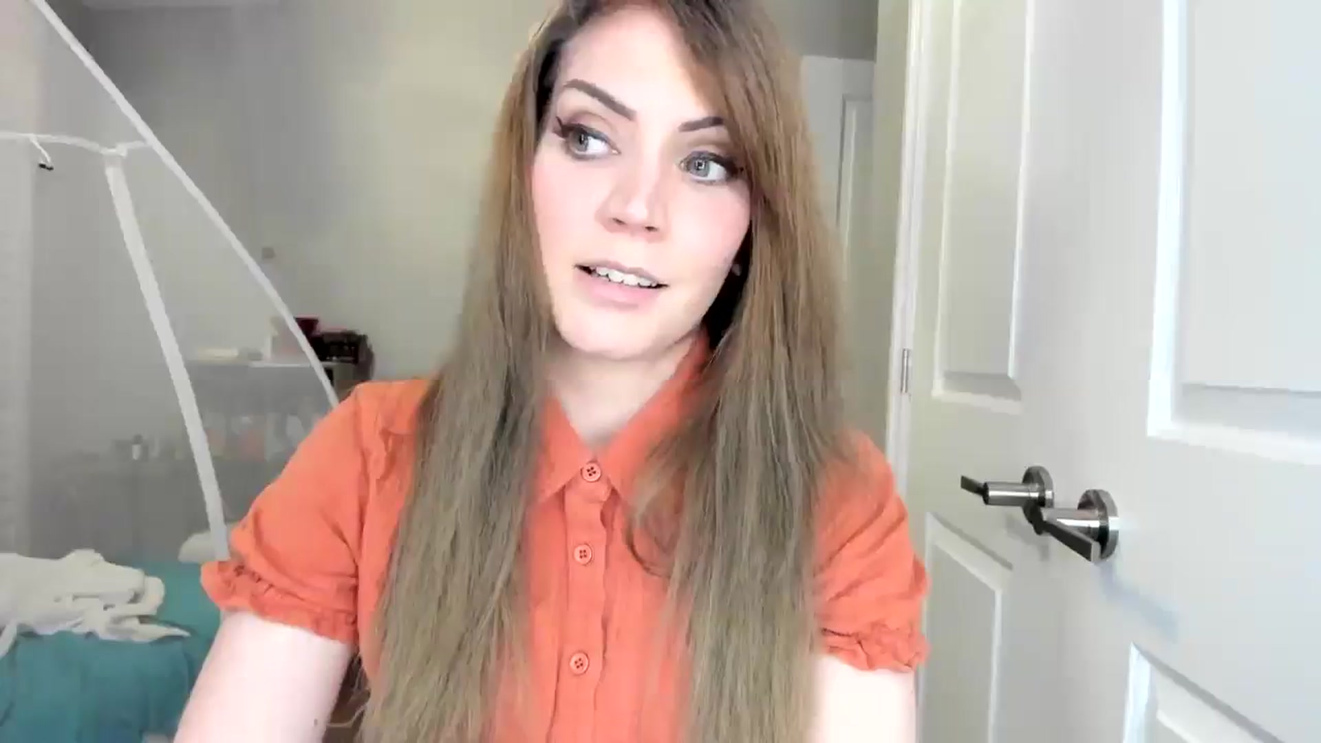 Gallery image thumbnail from Laurel's myfreecams stream on, 11/01/2025, 06:25 image 6 of 20