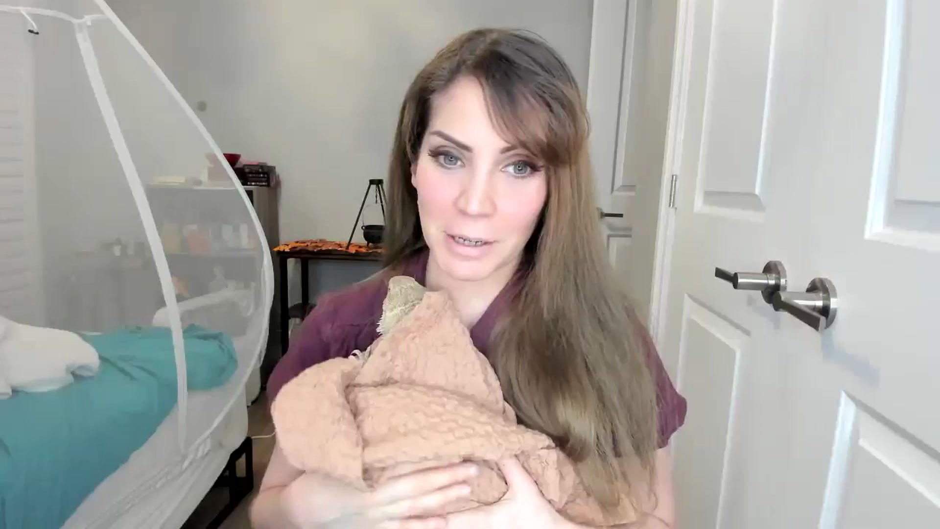 Gallery image thumbnail from Laurel's myfreecams stream on, 11/03/2025, 05:26 image 12 of 20