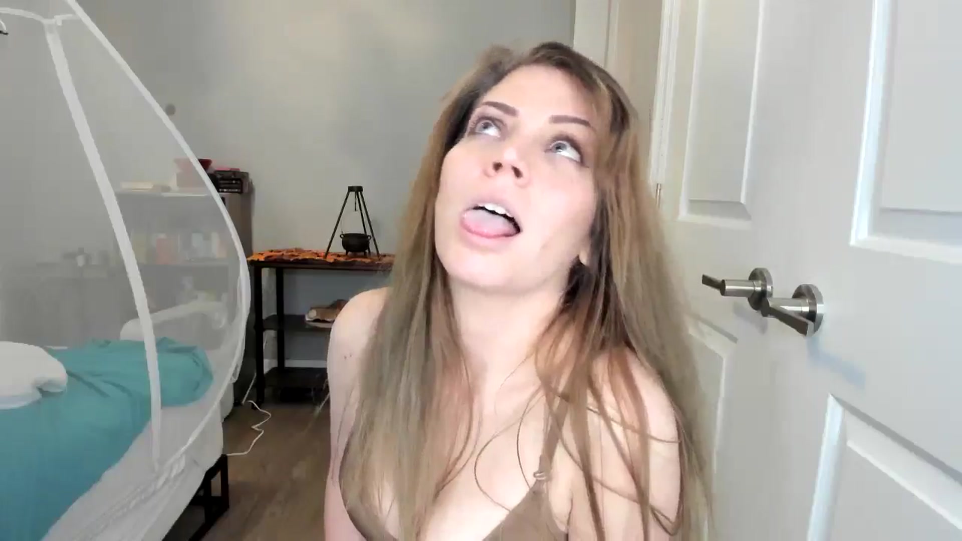 Gallery image thumbnail from Laurel's myfreecams stream on, 11/03/2025, 08:11 image 12 of 20