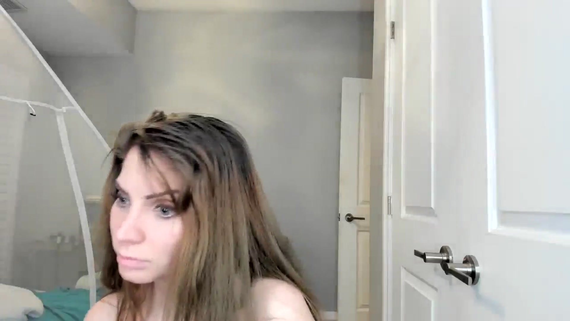 Gallery image thumbnail from Laurel's myfreecams stream on, 11/03/2025, 08:11 image 18 of 20