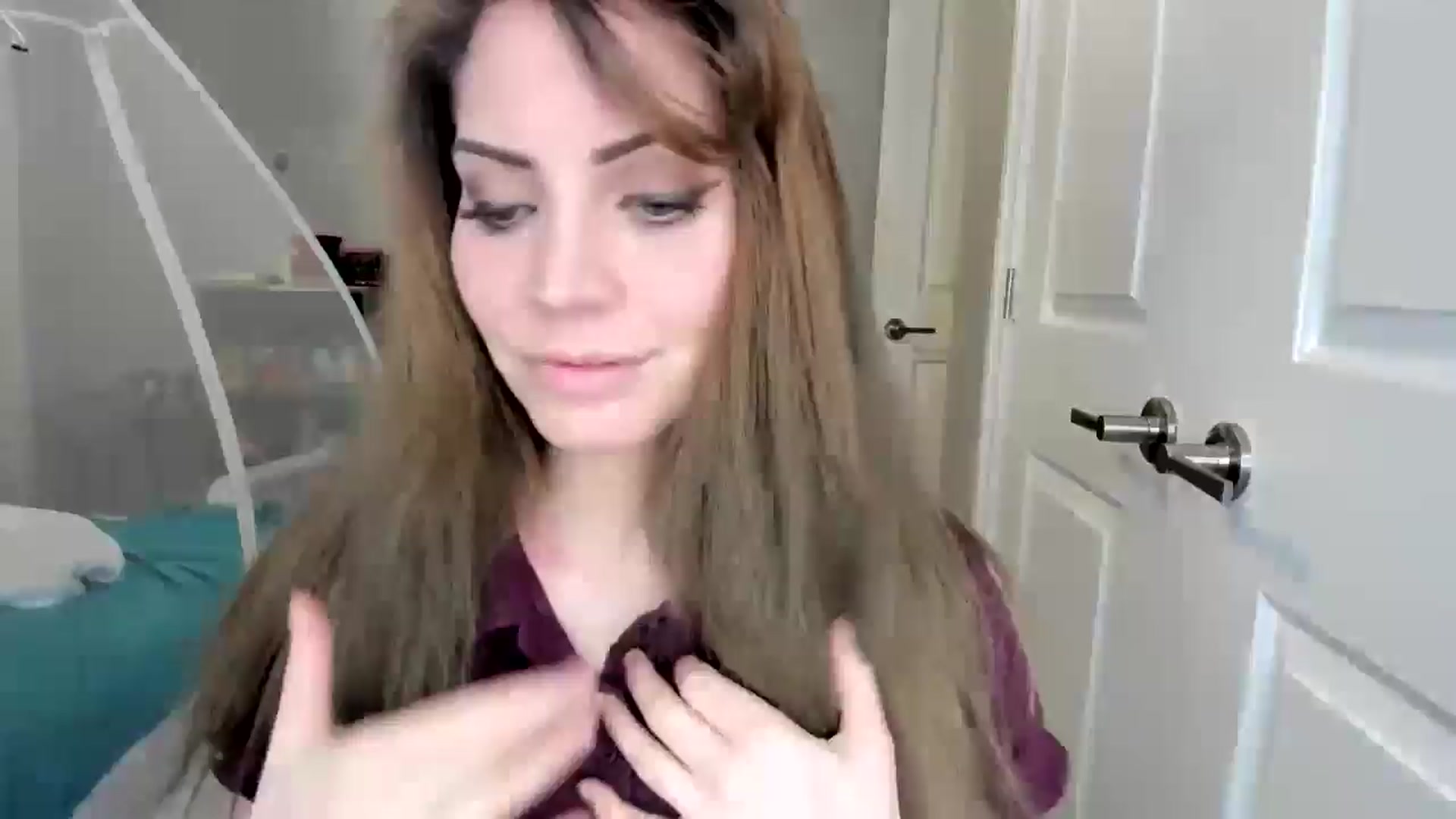 Gallery image thumbnail from Laurel's myfreecams stream on, 11/03/2025, 08:11 image 1 of 20