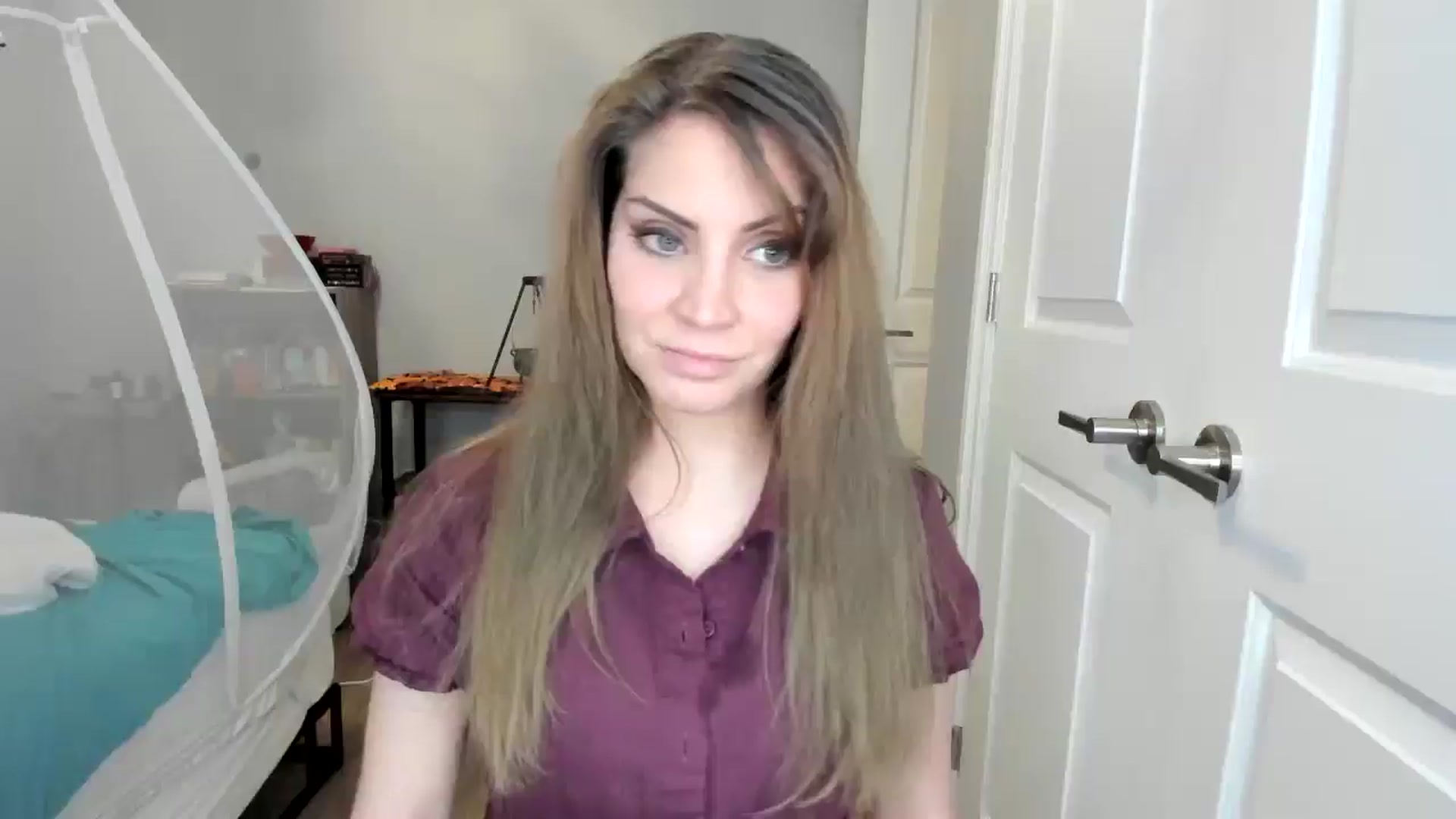Gallery image thumbnail from Laurel's myfreecams stream on, 11/03/2025, 08:11 image 7 of 20