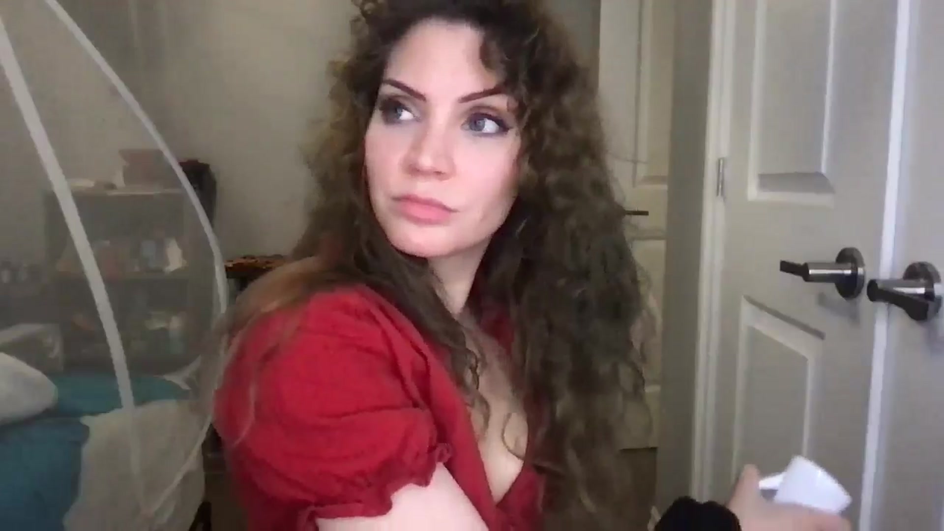 Gallery image thumbnail from Laurel's myfreecams stream on, 11/14/2025, 08:46 image 9 of 20