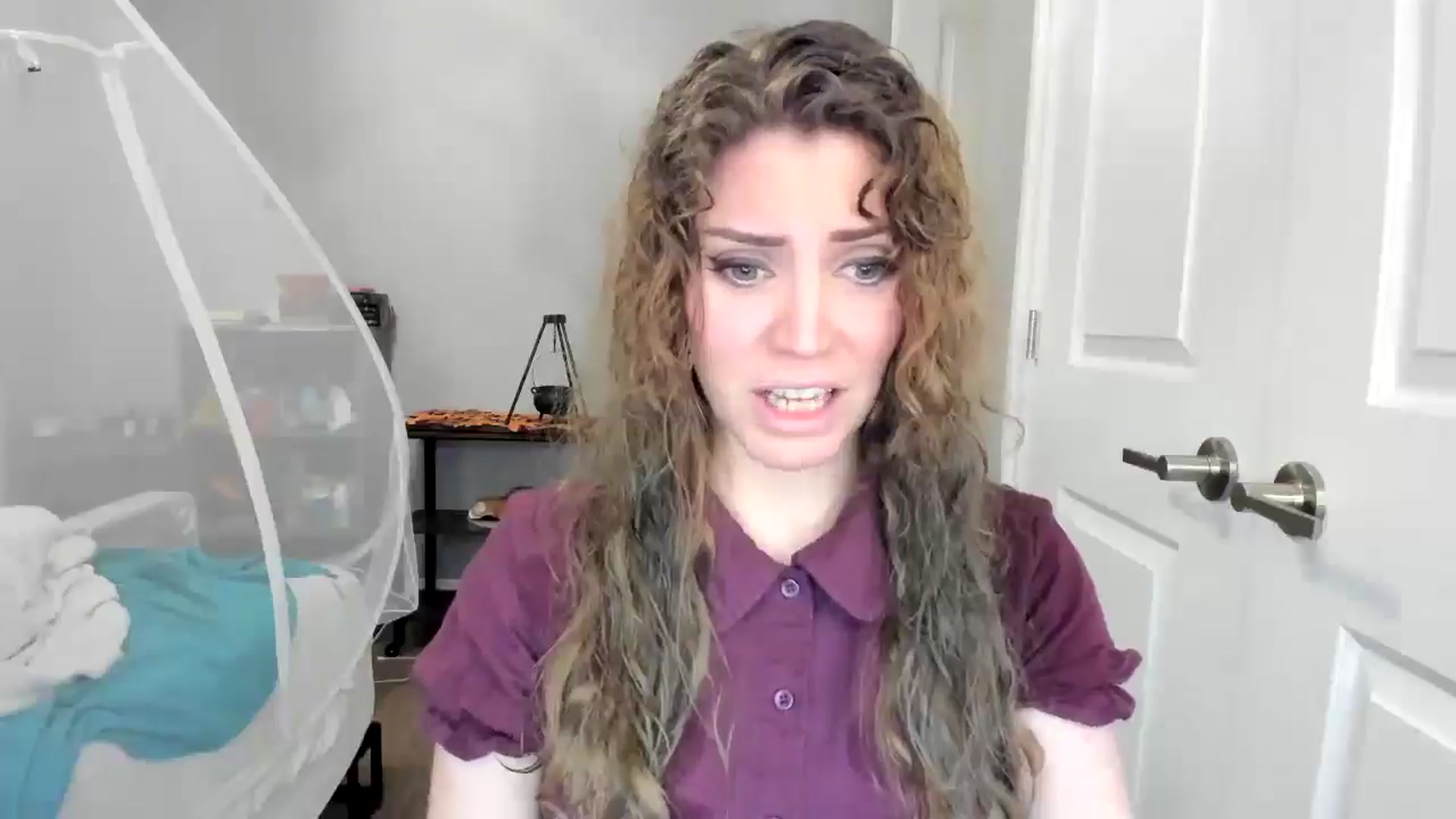 Gallery image thumbnail from Laurel's myfreecams stream on, 11/15/2025, 08:14 image 5 of 20