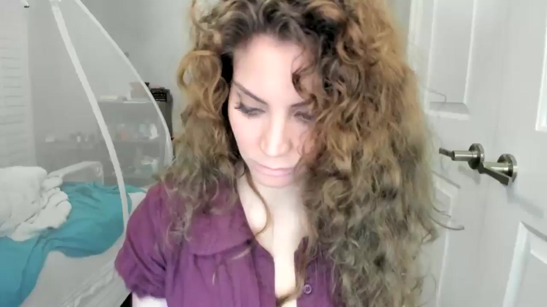 Gallery image thumbnail from Laurel's myfreecams stream on, 11/15/2025, 08:49 image 1 of 20