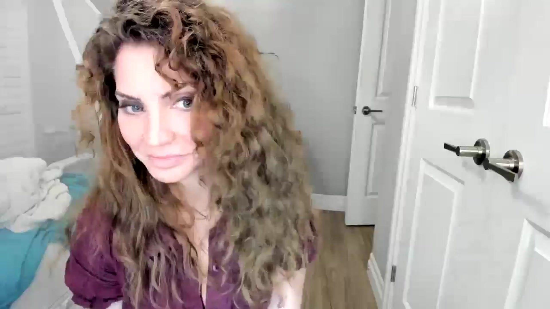 Gallery image thumbnail from Laurel's myfreecams stream on, 11/15/2025, 08:49 image 10 of 20