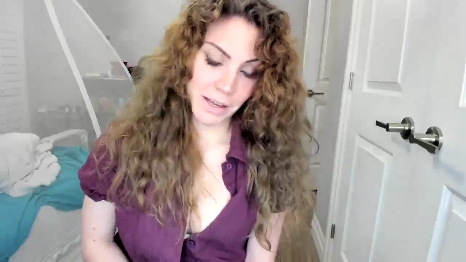 Gallery image thumbnail from Laurel's myfreecams stream on, 11/15/2025, 08:49 image 17 of 20