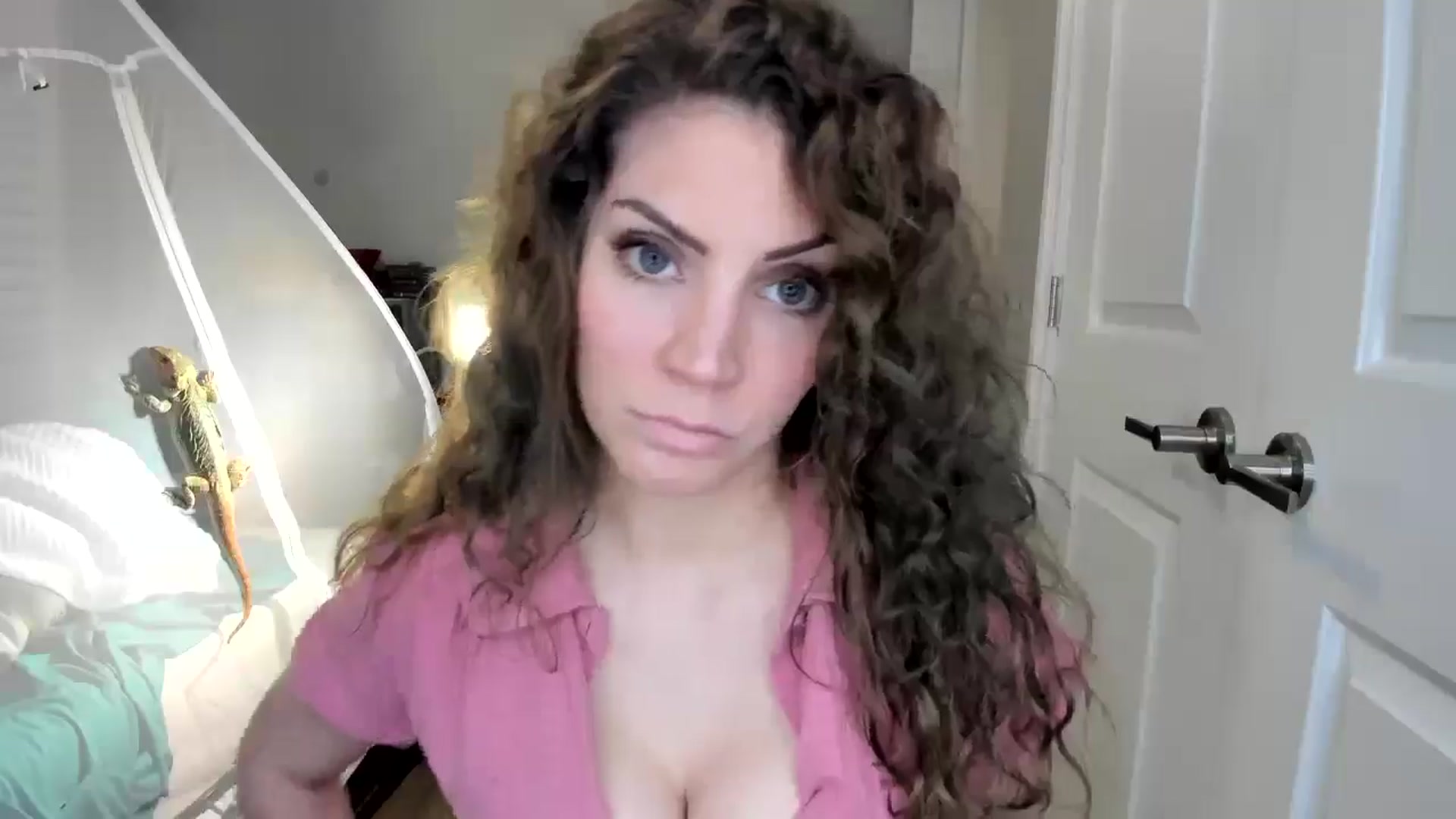 Gallery image thumbnail from Laurel's myfreecams stream on, 11/17/2025, 06:12 image 17 of 20