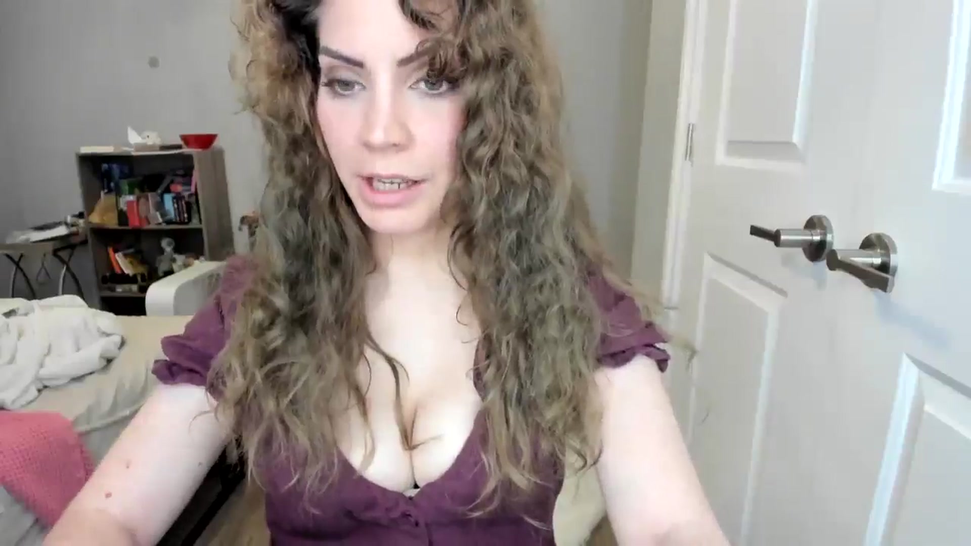 Gallery image thumbnail from Laurel's myfreecams stream on, 11/28/2025, 06:06 image 13 of 20
