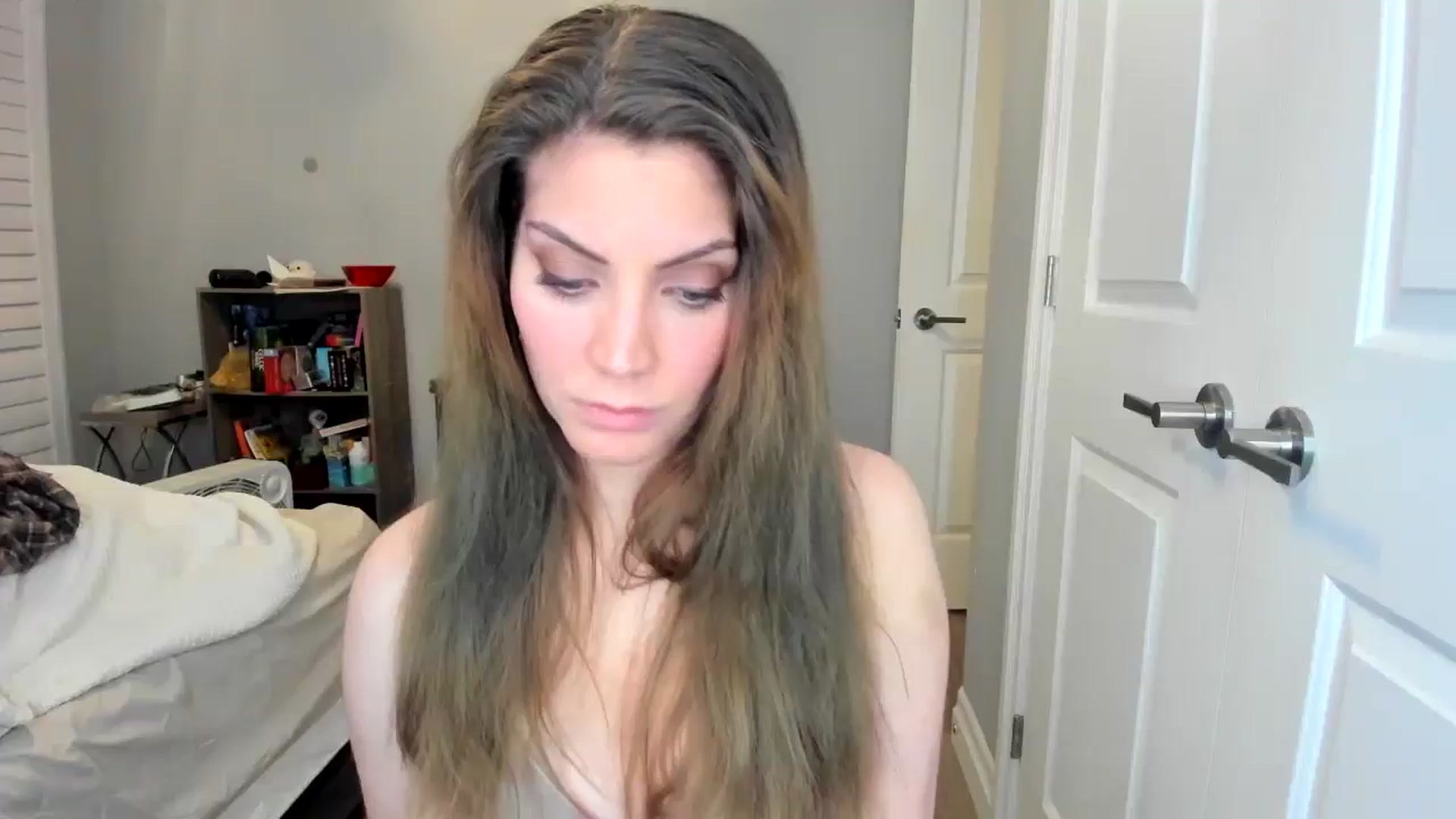 Gallery image thumbnail from Laurel's myfreecams stream on, 12/12/2025, 09:30 image 19 of 20