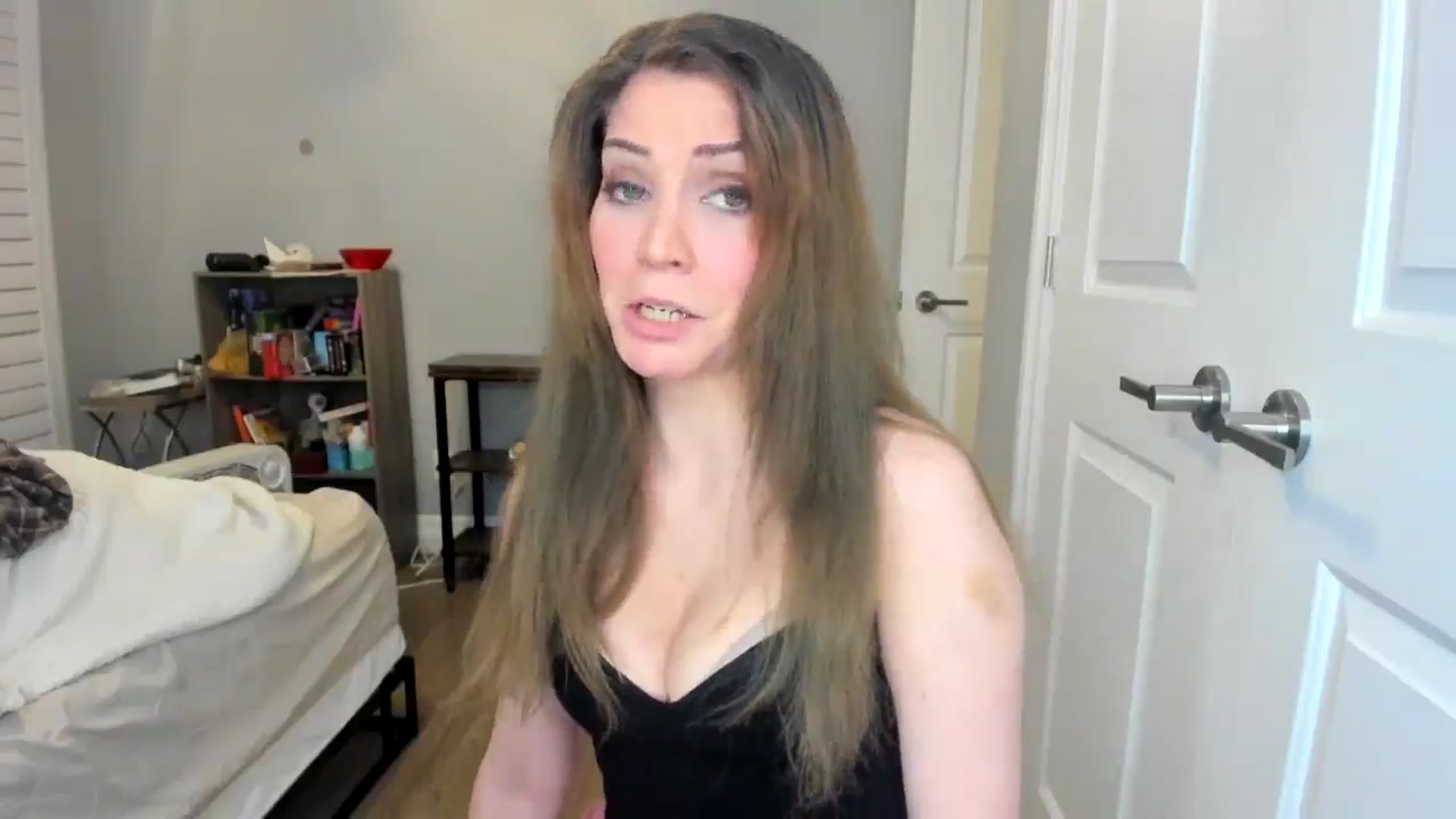 Gallery image thumbnail from Laurel's myfreecams stream on, 12/12/2025, 09:30 image 9 of 20