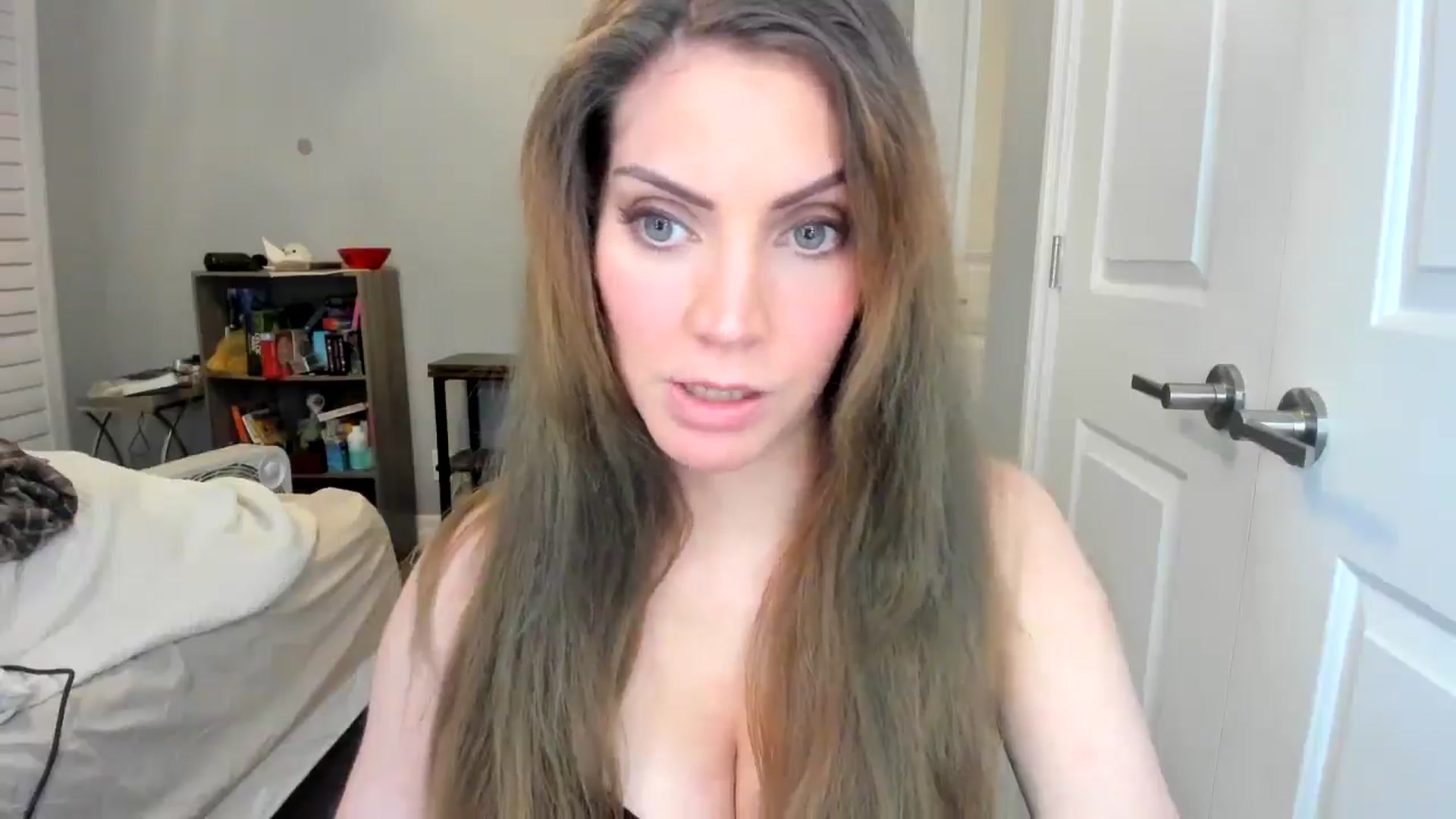 Gallery image thumbnail from Laurel's myfreecams stream on, 12/12/2025, 09:30 image 8 of 20