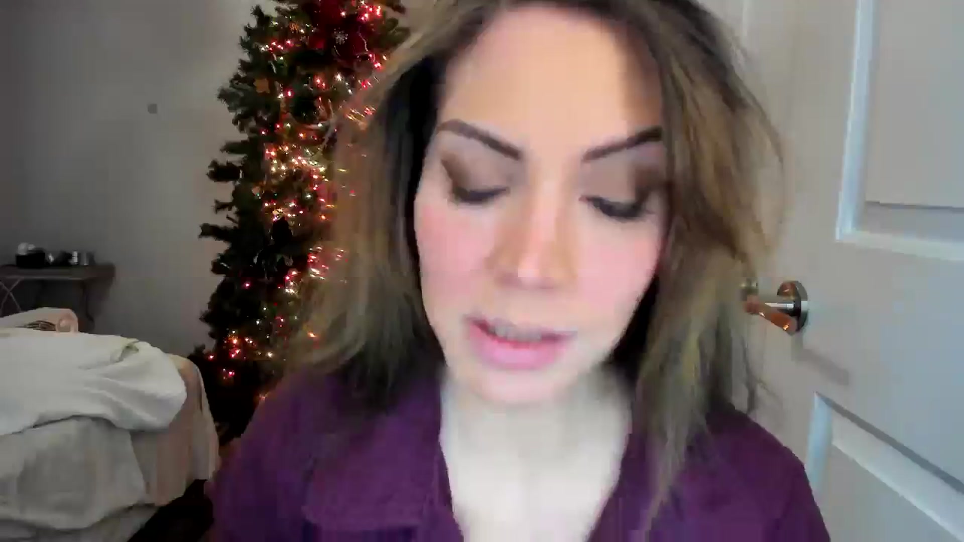 Gallery image thumbnail from Laurel's myfreecams stream on, 12/27/2025, 07:23 image 8 of 20