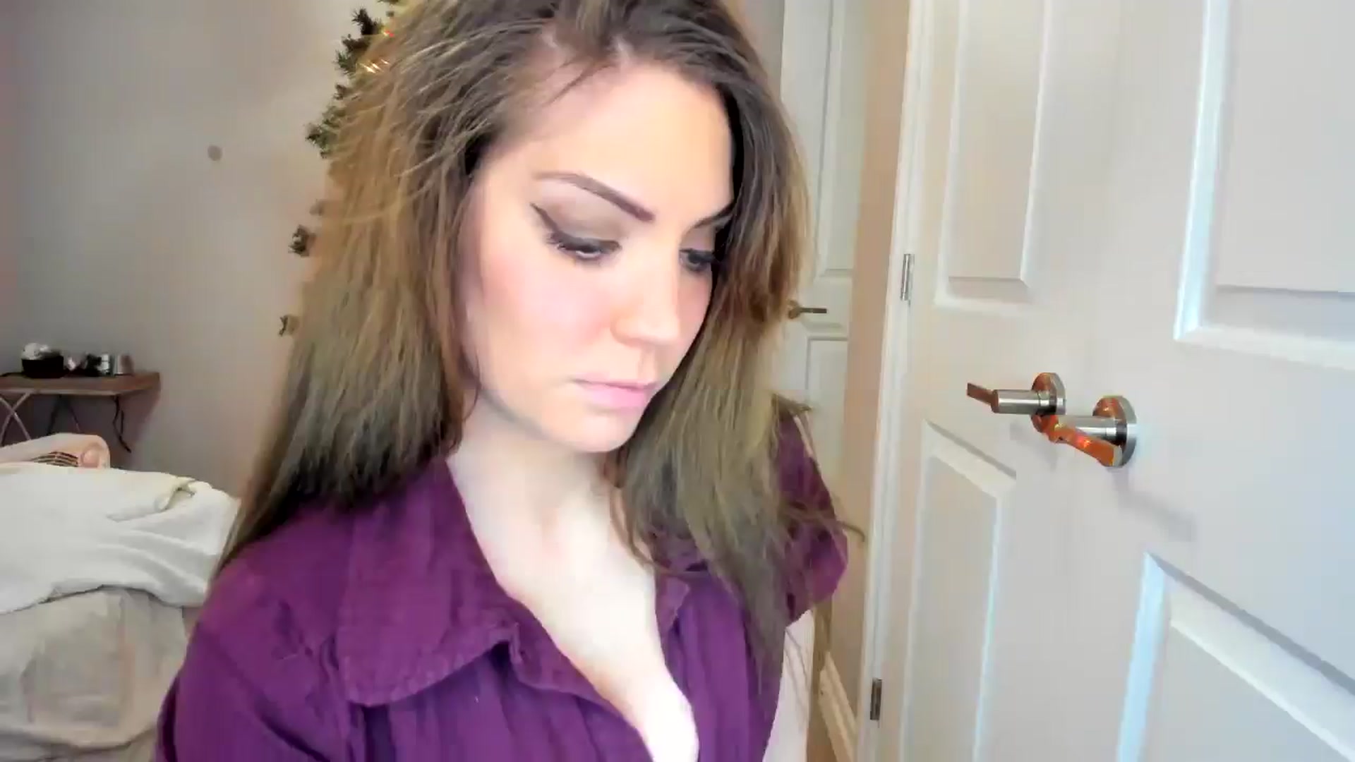 Gallery image thumbnail from Laurel's myfreecams stream on, 12/27/2025, 07:23 image 15 of 20