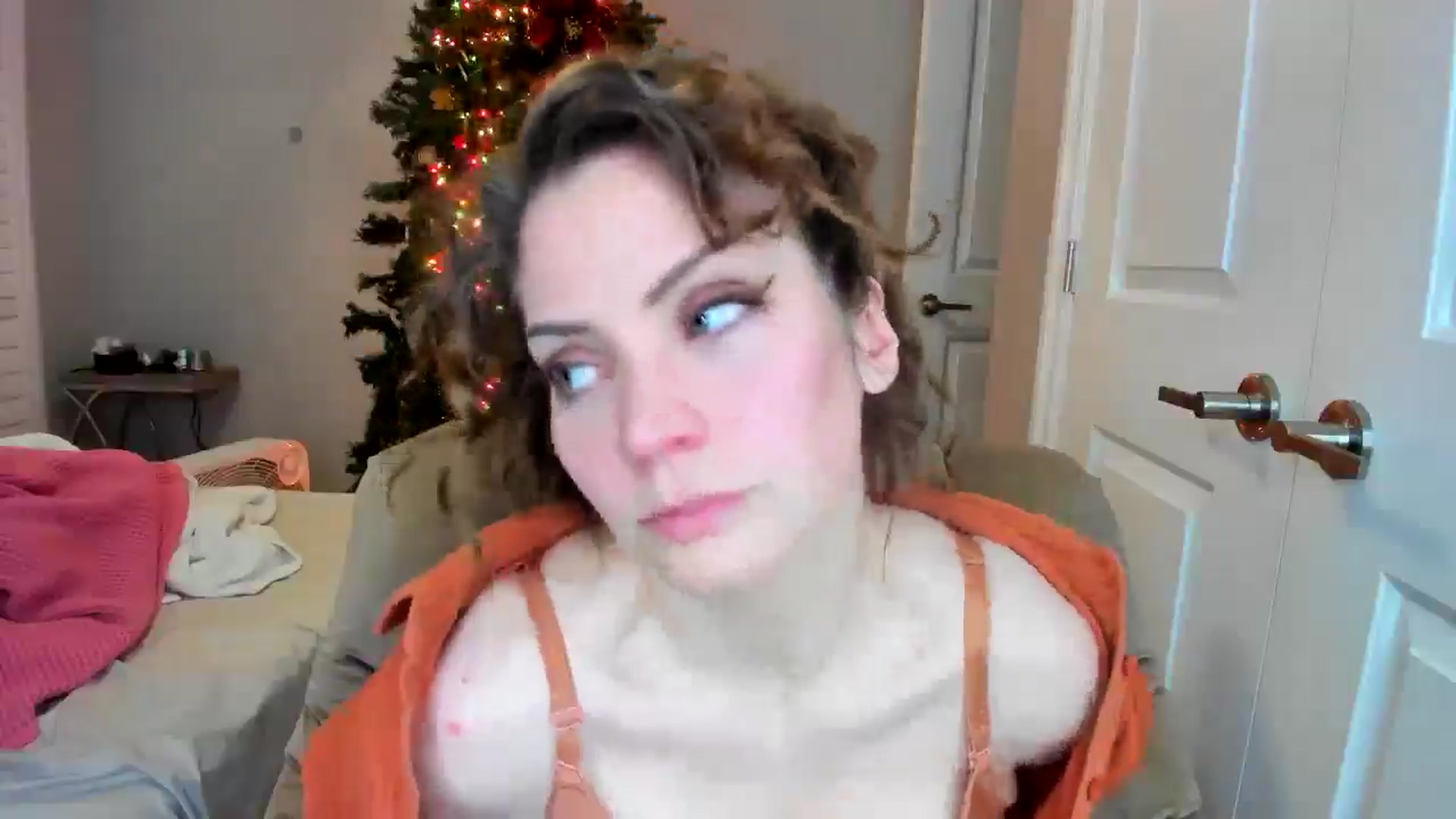 Gallery image thumbnail from Laurel's myfreecams stream on, 01/04/2026, 07:07 image 15 of 20