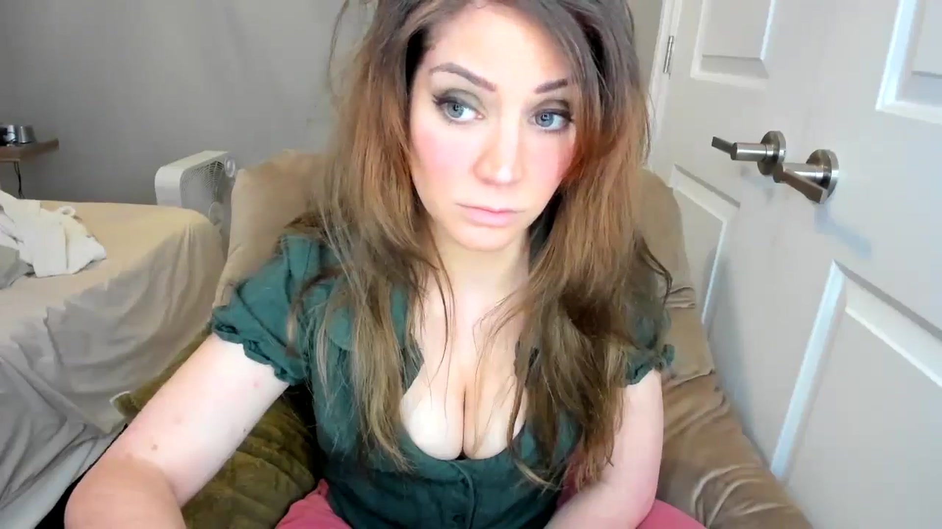 Gallery image thumbnail from Laurel's myfreecams stream on, 01/12/2026, 05:58 image 16 of 20