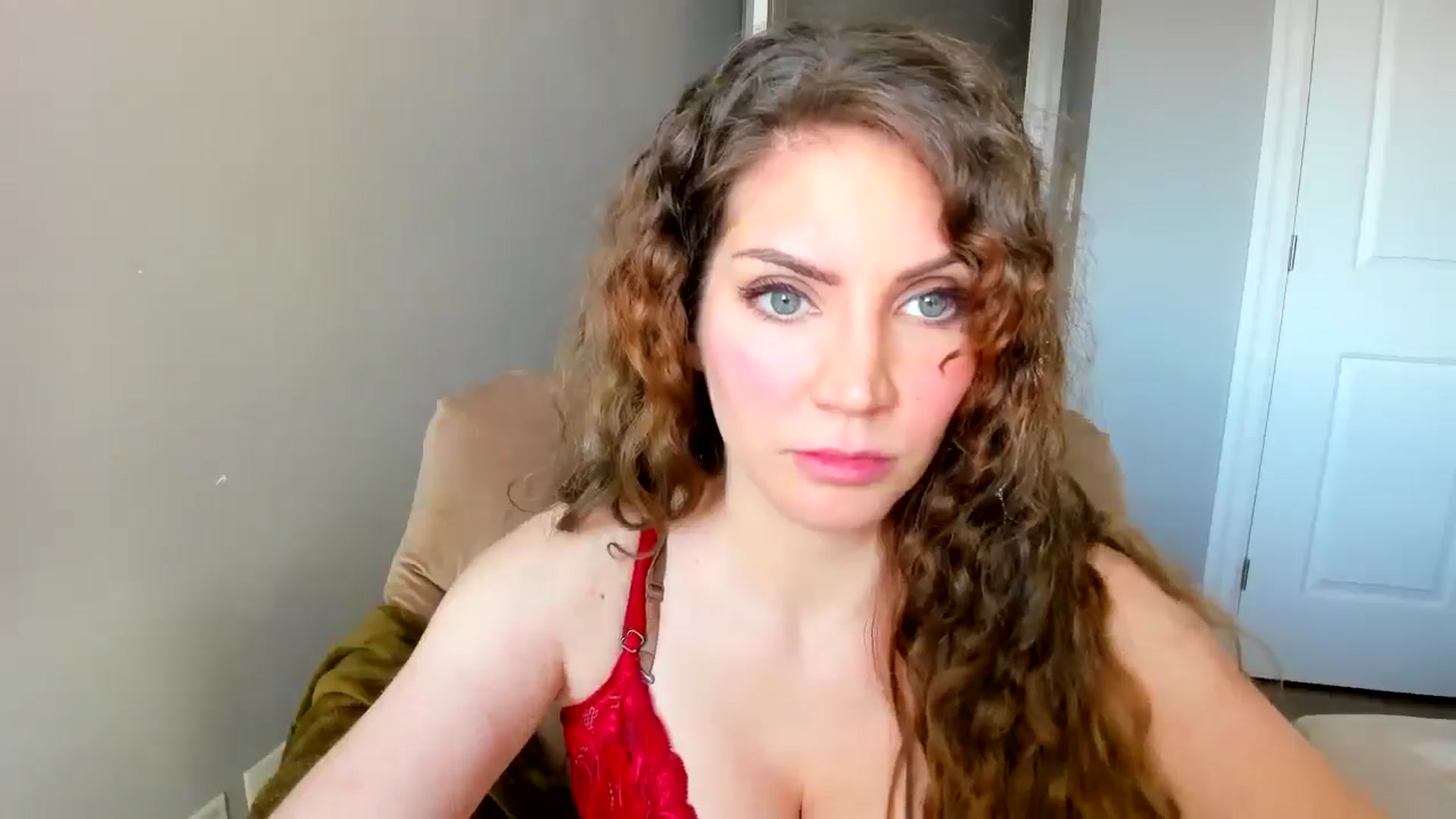 Gallery image thumbnail from Laurel's myfreecams stream on, 01/18/2026, 21:28 image 16 of 20