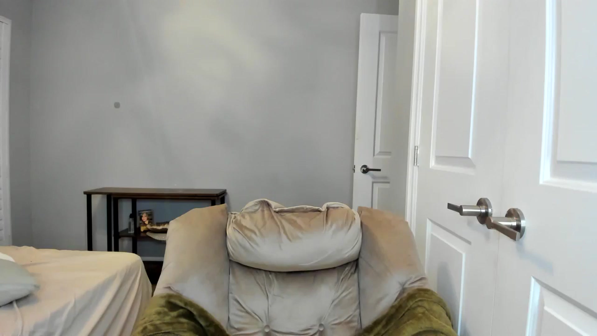 Gallery image thumbnail from Laurel's myfreecams stream on, 01/18/2026, 23:08 image 16 of 20