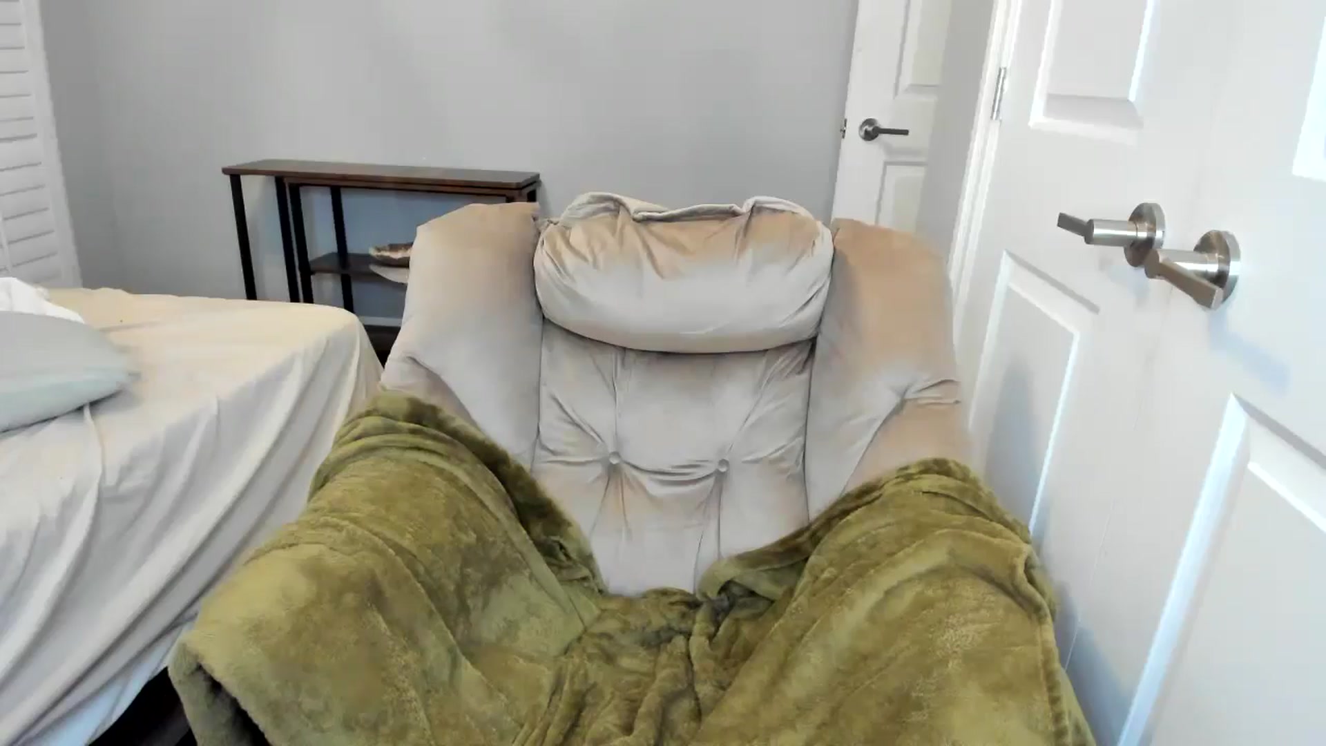 Gallery image thumbnail from Laurel's myfreecams stream on, 01/19/2026, 24:12 image 18 of 20