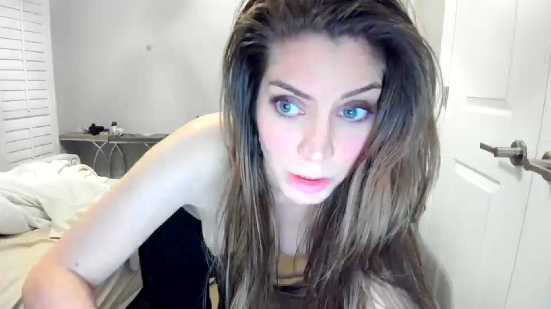 Gallery image thumbnail from Laurel's myfreecams stream on, 02/09/2026, 06:55 image 8 of 20