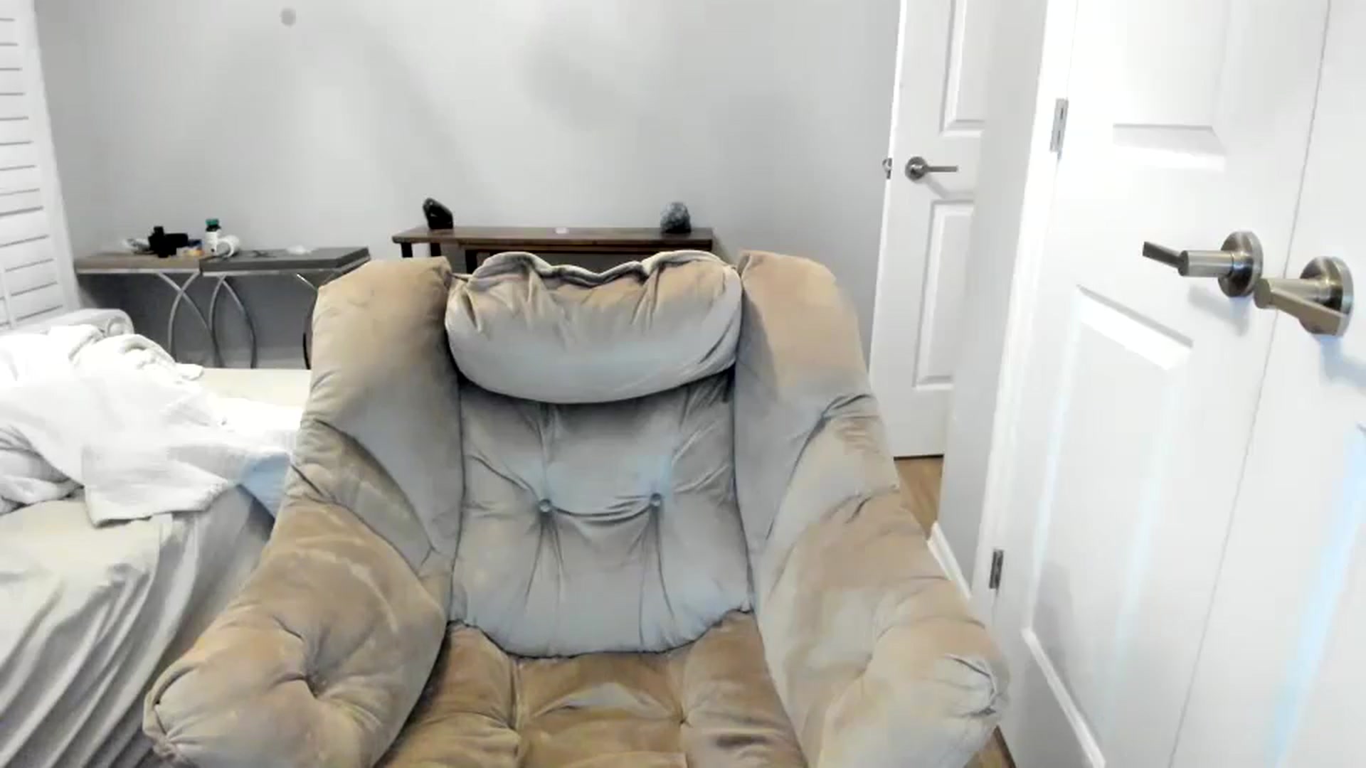 Gallery image thumbnail from Laurel's myfreecams stream on, 02/09/2026, 07:48 image 12 of 20