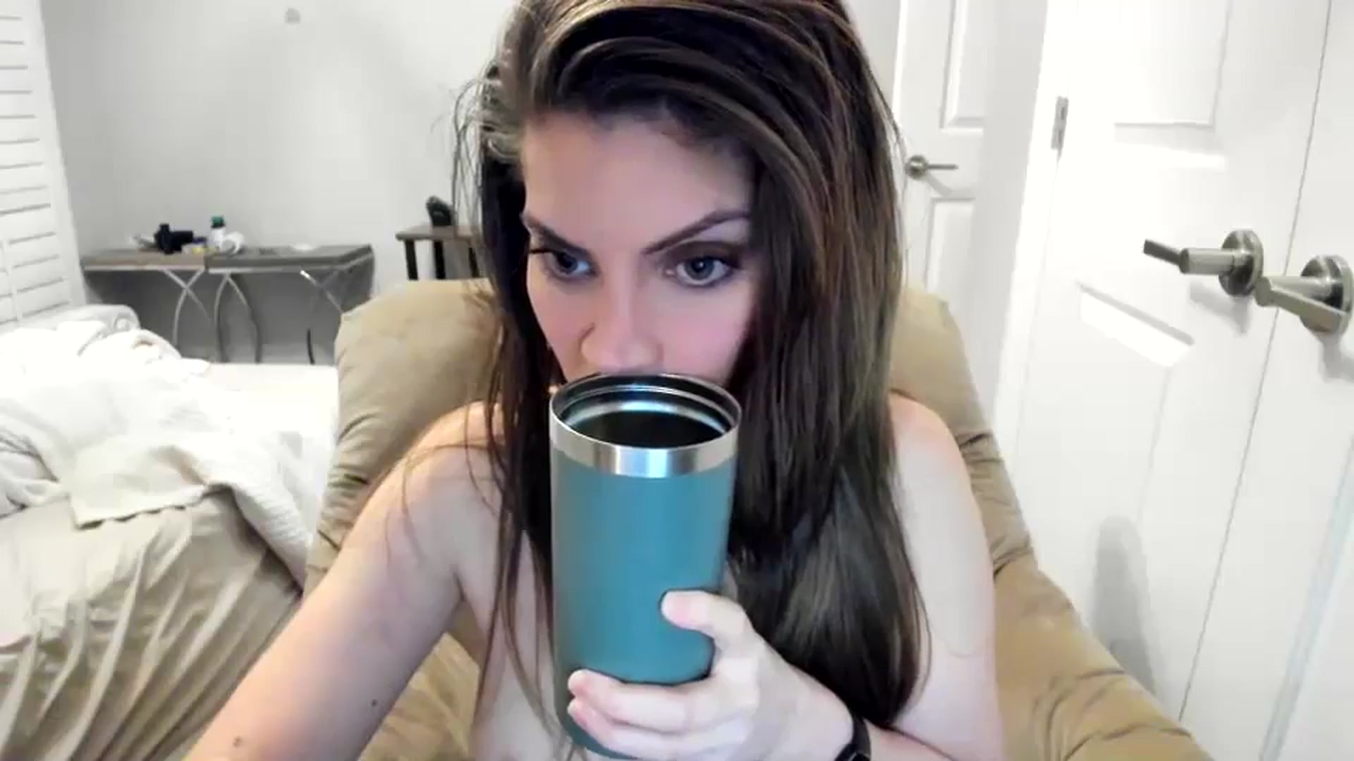 Gallery image thumbnail from Laurel's myfreecams stream on, 02/09/2026, 07:48 image 14 of 20