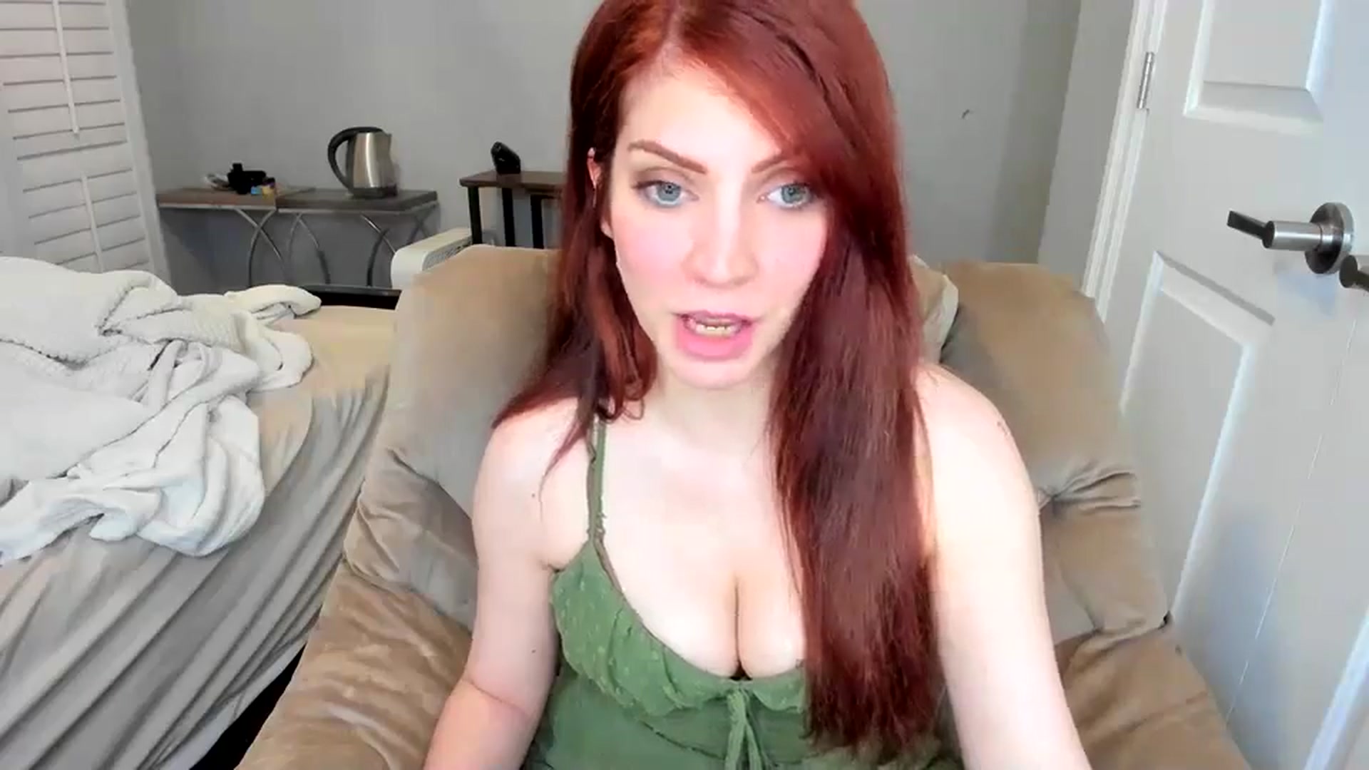 Gallery image thumbnail from Laurel's myfreecams stream on, 02/15/2026, 06:39 image 18 of 20