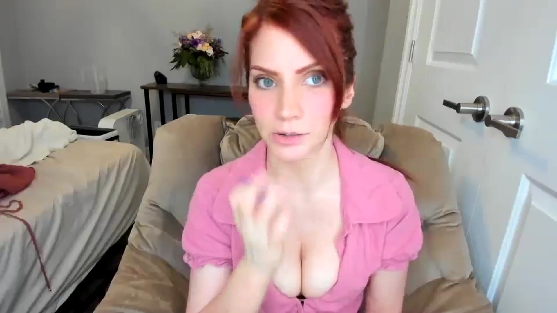 Gallery image thumbnail from Laurel's myfreecams stream on, 02/18/2026, 07:20 image 14 of 20