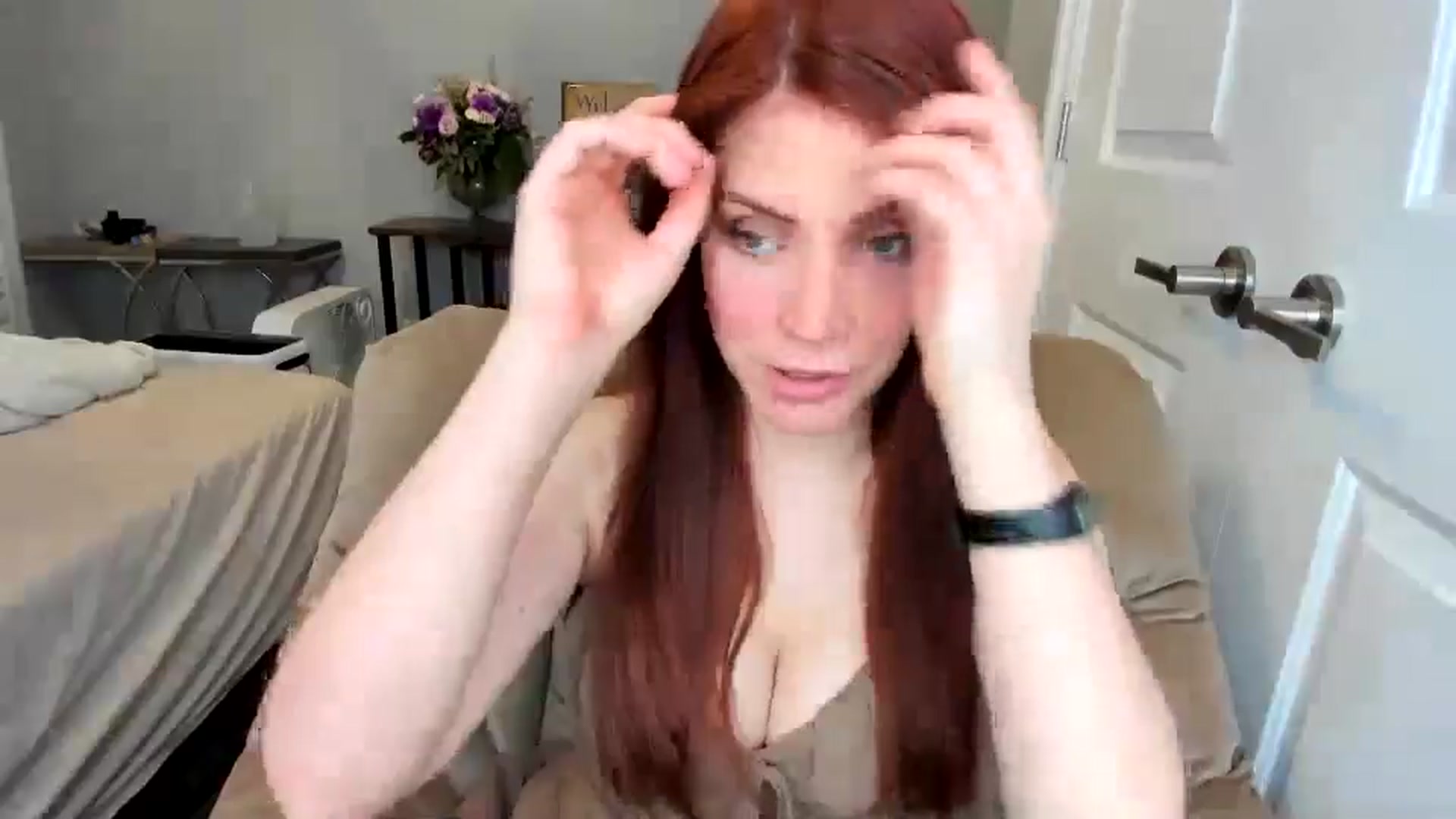 Gallery image thumbnail from Laurel's myfreecams stream on, 02/19/2026, 05:57 image 8 of 20