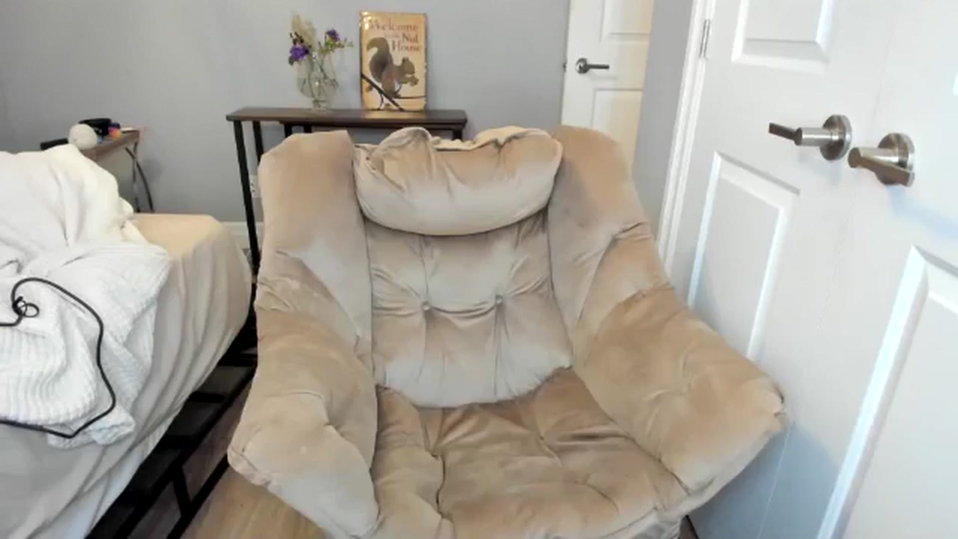 Gallery image thumbnail from Laurel's myfreecams stream on, 03/11/2026, 06:04 image 15 of 20