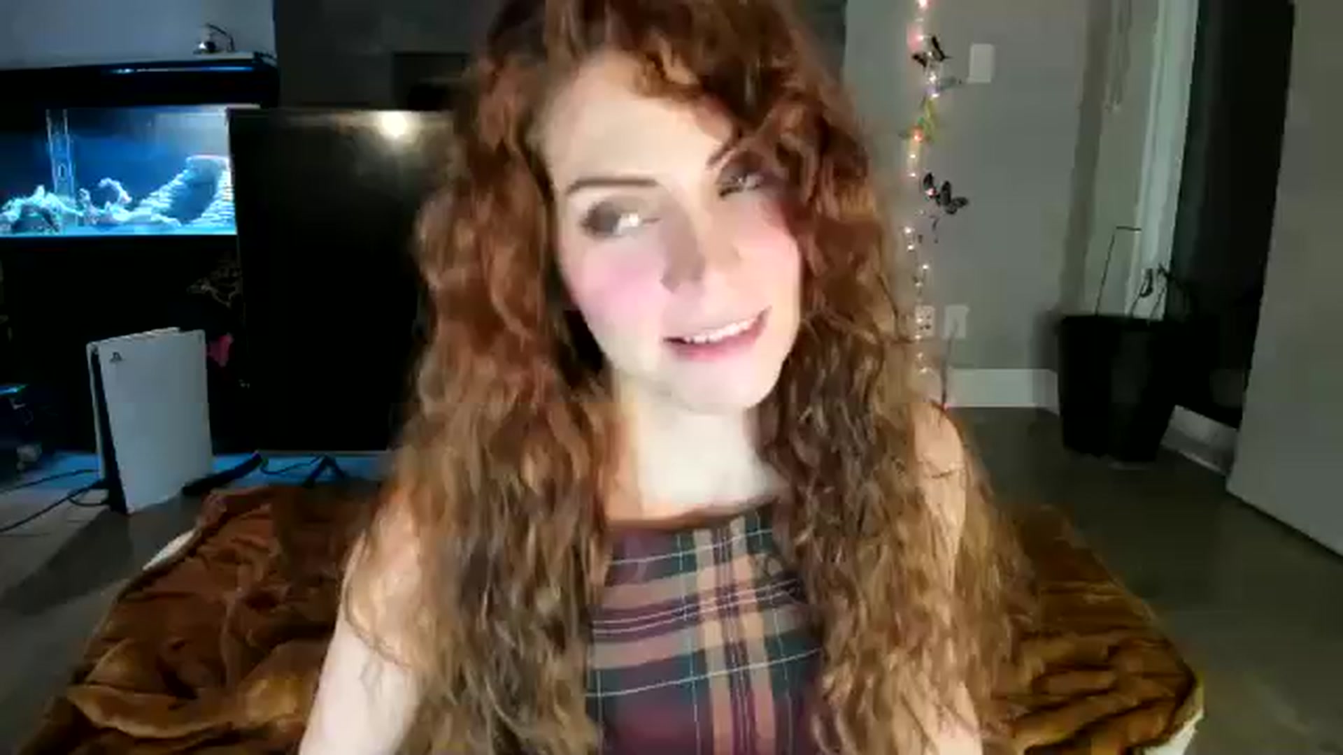 Gallery image thumbnail from Laurel's myfreecams stream on, 03/28/2026, 03:42 image 1 of 20
