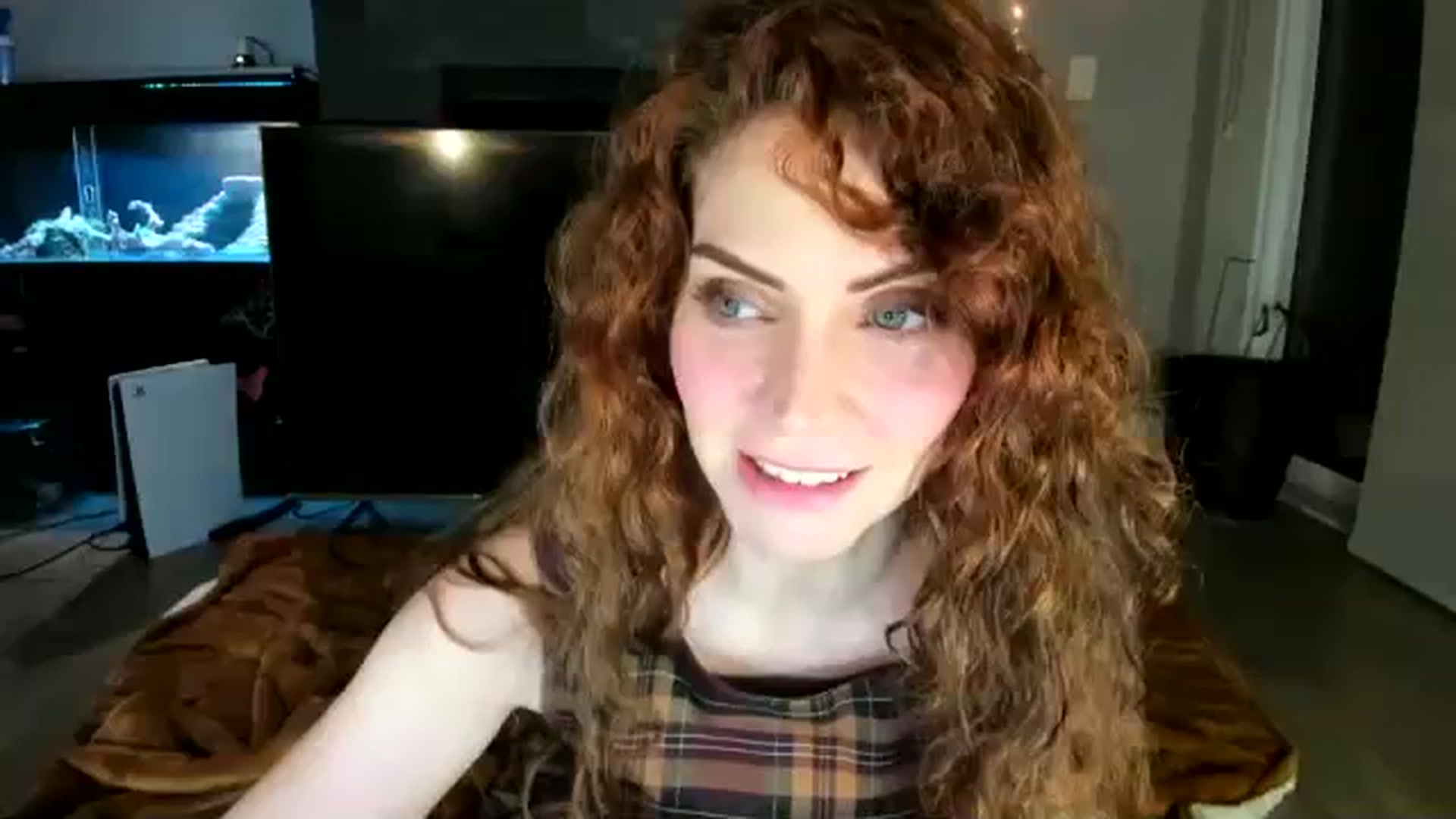 Gallery image thumbnail from Laurel's myfreecams stream on, 03/28/2026, 03:42 image 4 of 20