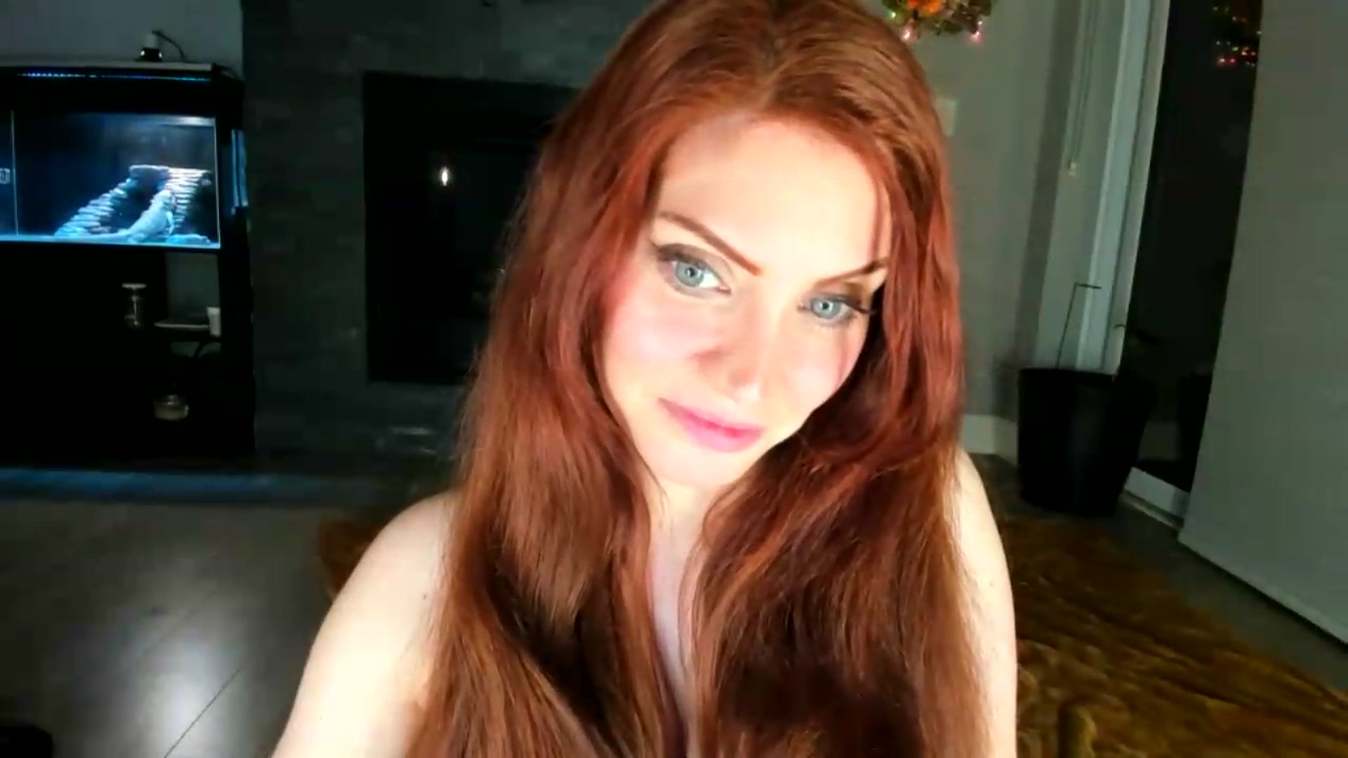 Gallery image thumbnail from Laurel's myfreecams stream on, 05/27/2026, 06:05 image 11 of 20