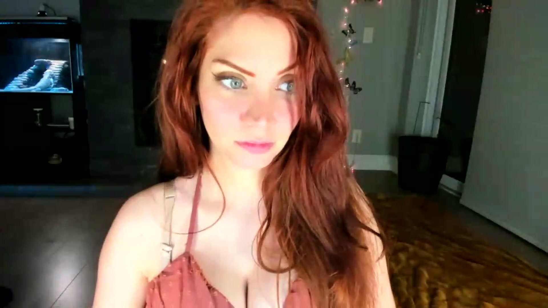 Gallery image thumbnail from Laurel's myfreecams stream on, 05/27/2026, 06:05 image 15 of 20