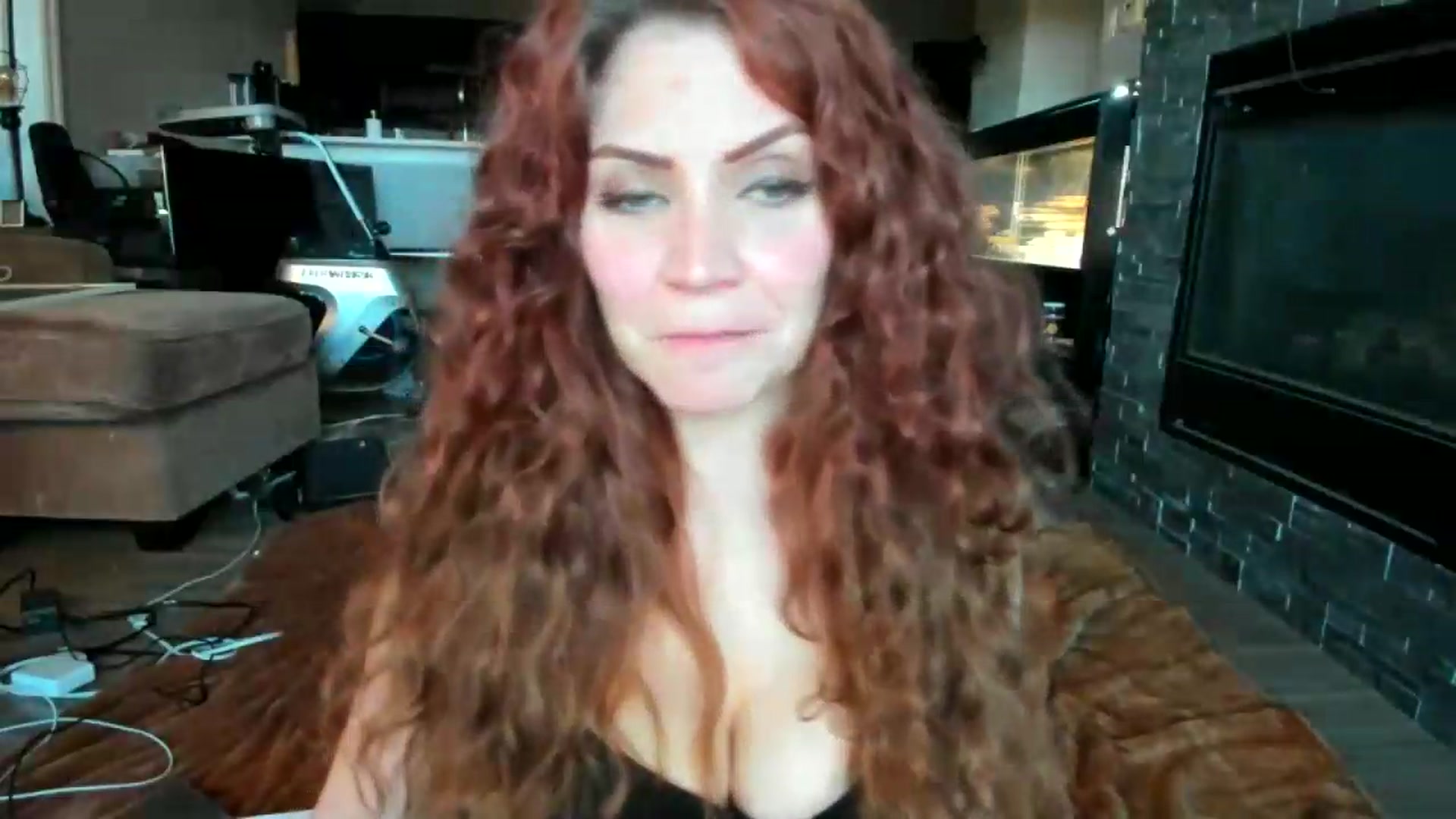 Gallery image thumbnail from Laurel's myfreecams stream on, 08/02/2026, 22:37 image 16 of 20